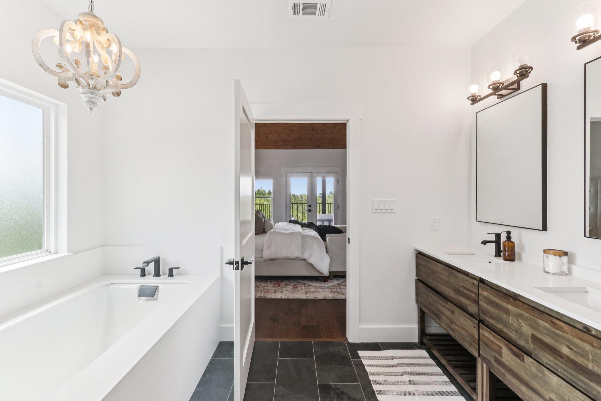 169 Tall Forest Dr, Bastrop, TX 78602