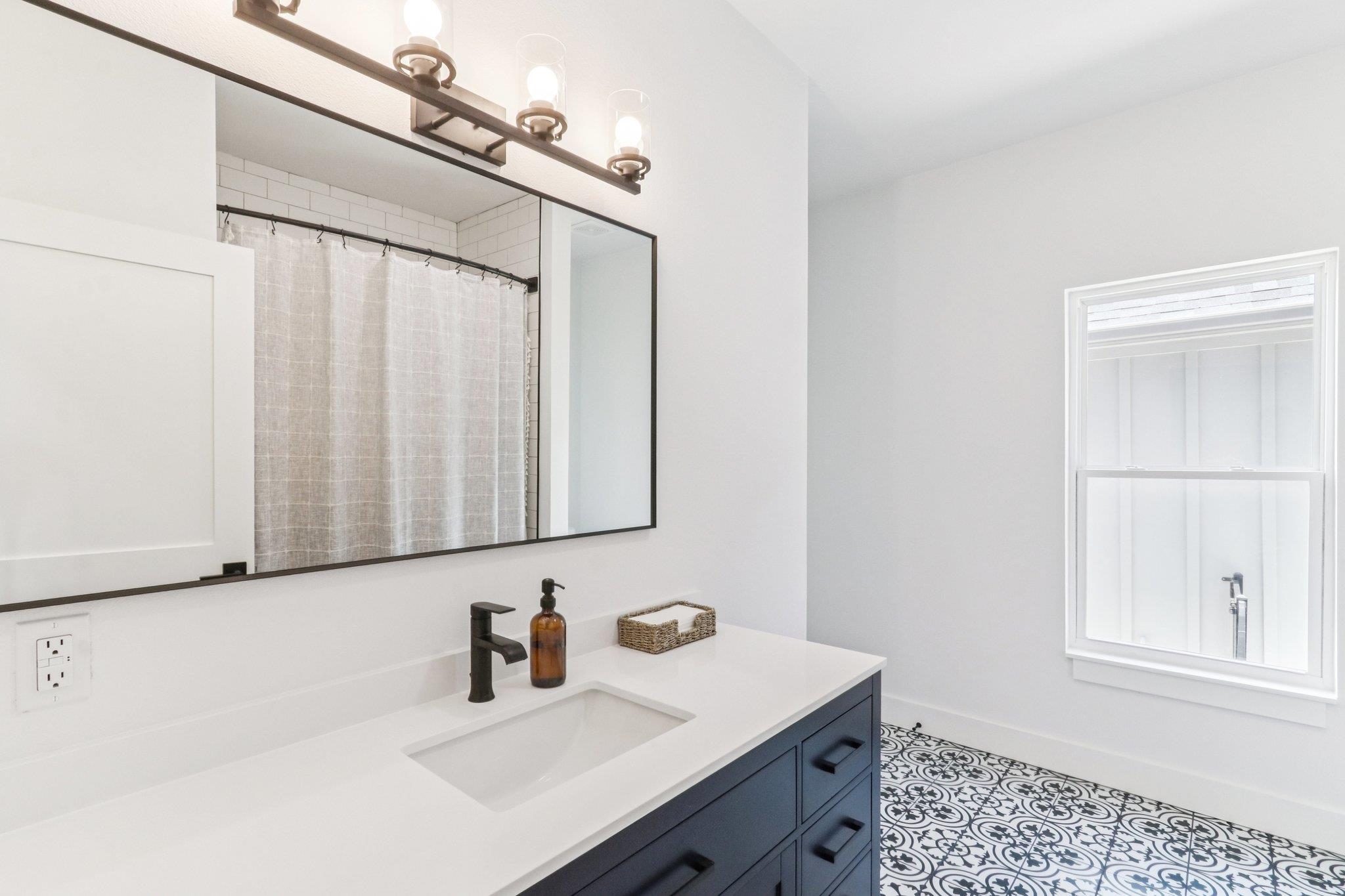 169 Tall Forest Dr, Bastrop, TX 78602