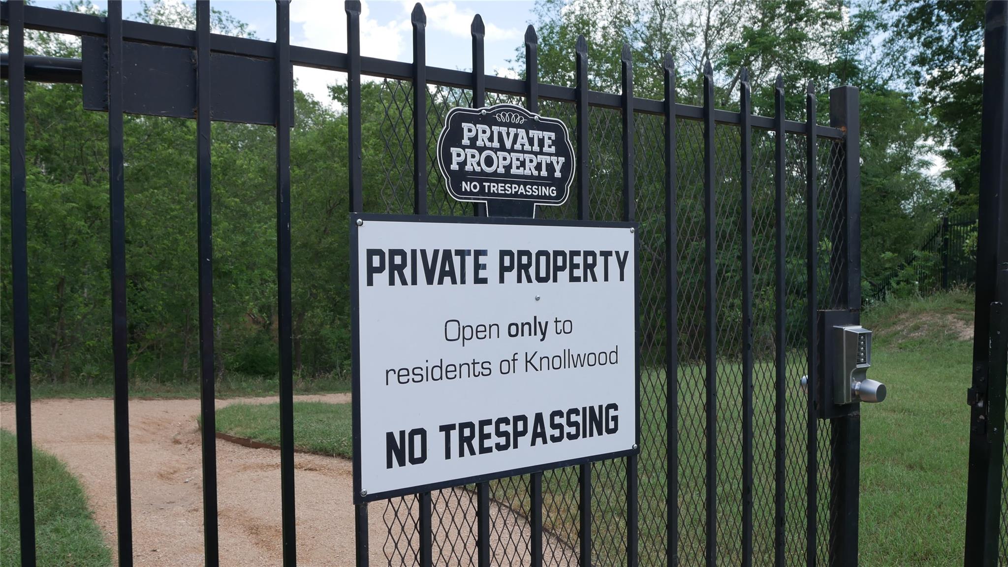 2708 Kingsland Way, Austin, TX 78725