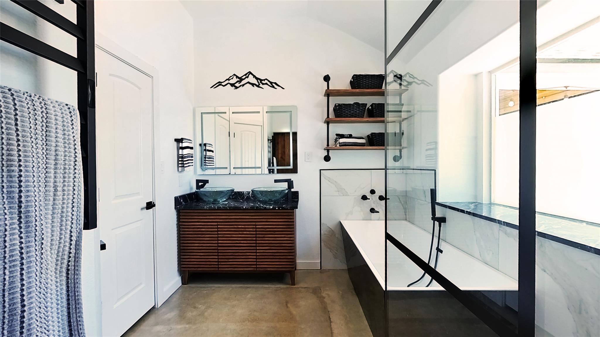 2708 Kingsland Way, Austin, TX 78725