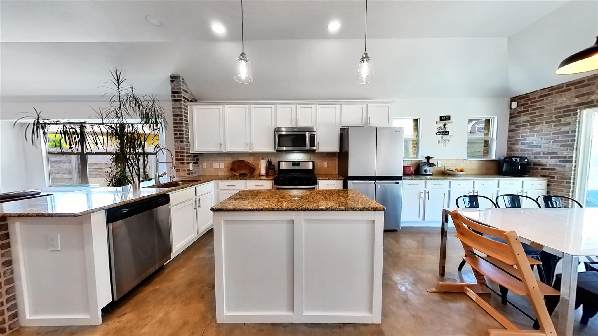 2708 Kingsland Way, Austin, TX 78725