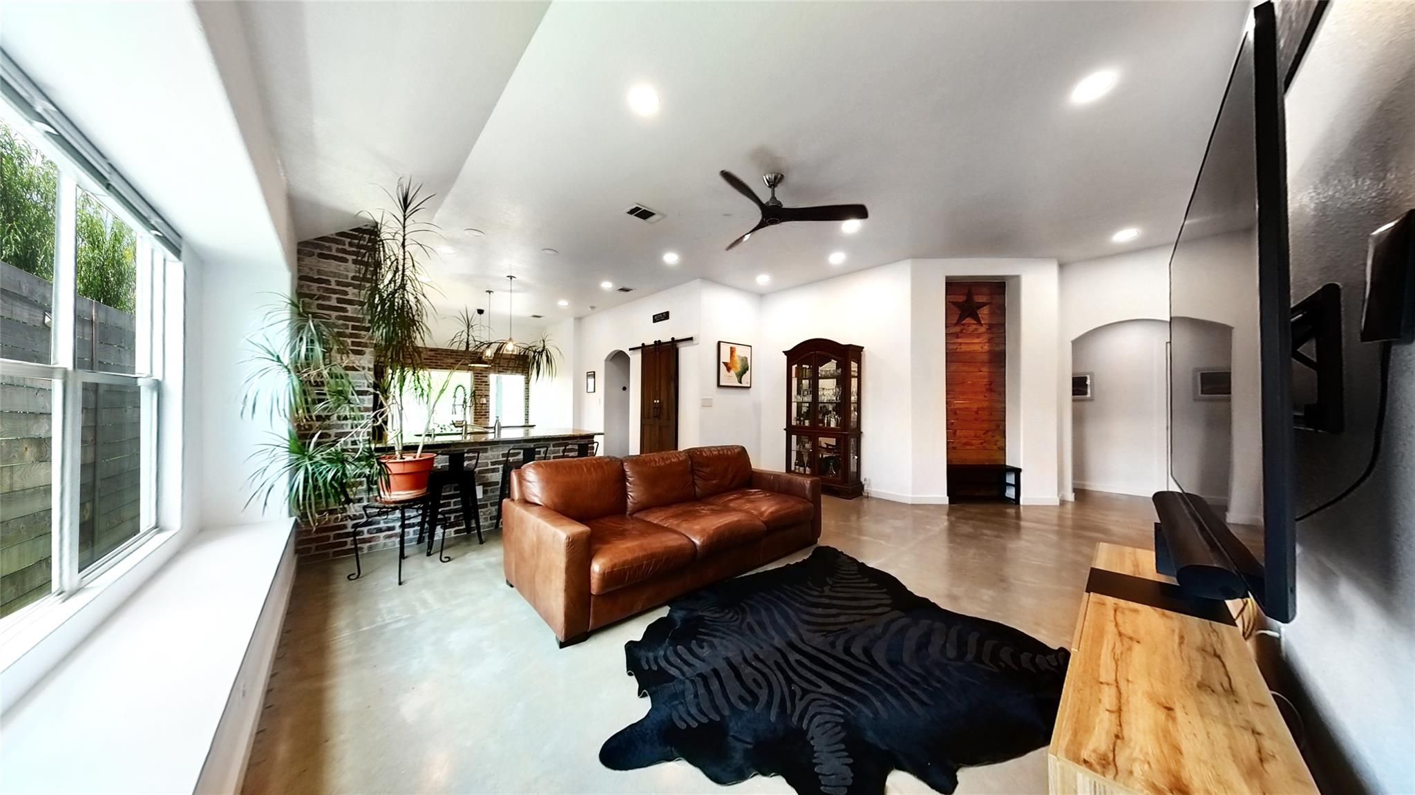 2708 Kingsland Way, Austin, TX 78725