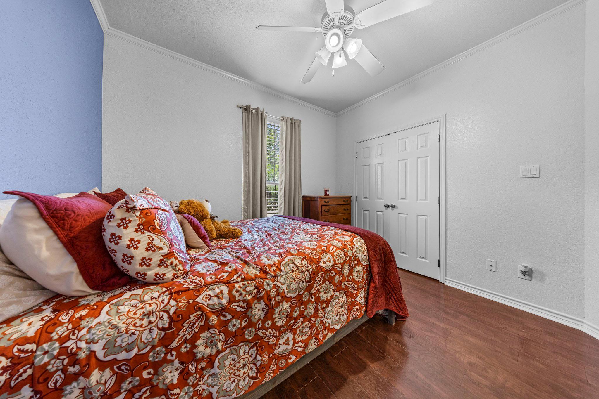 1902 Southview Dr, Salado, TX 76571