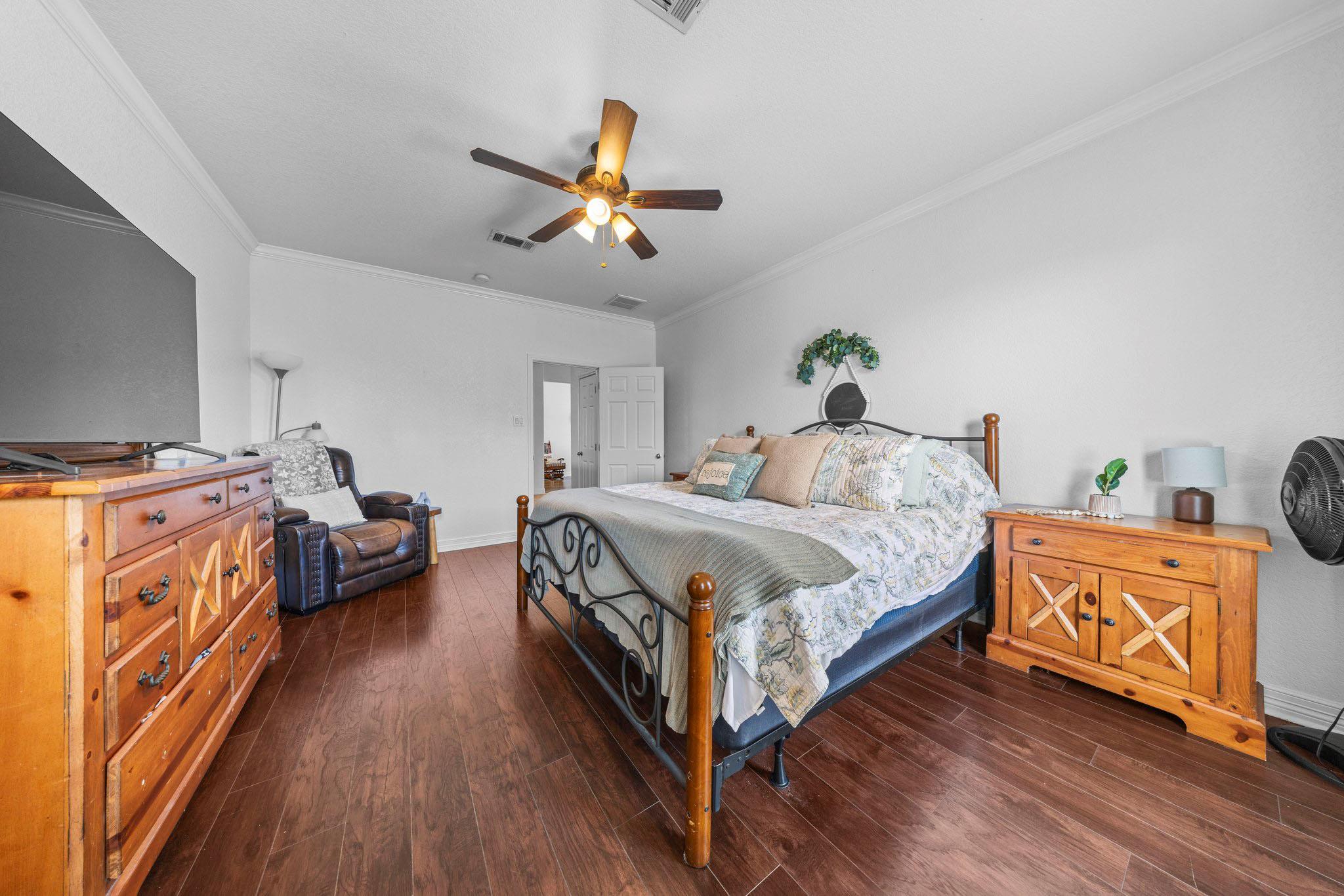 1902 Southview Dr, Salado, TX 76571
