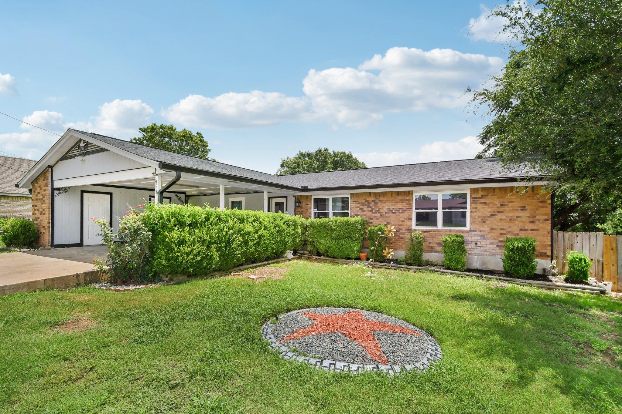 709 Harvey Ave, Burnet, TX 78611