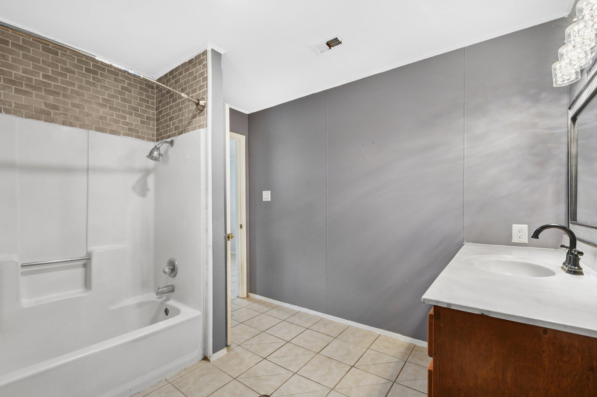 709 Harvey Ave, Burnet, TX 78611