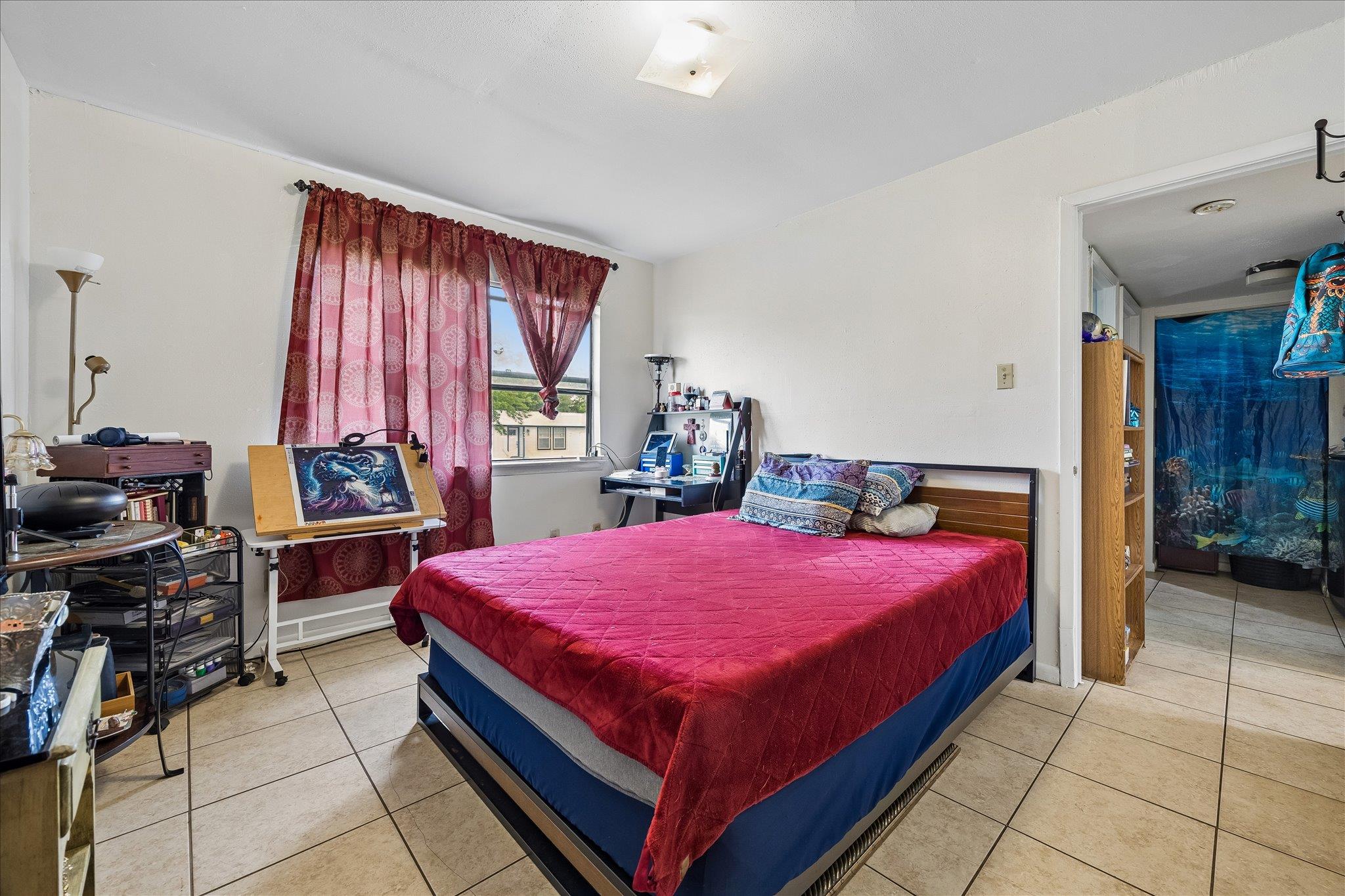 525 Lenora Dr, Taylor, TX 76574