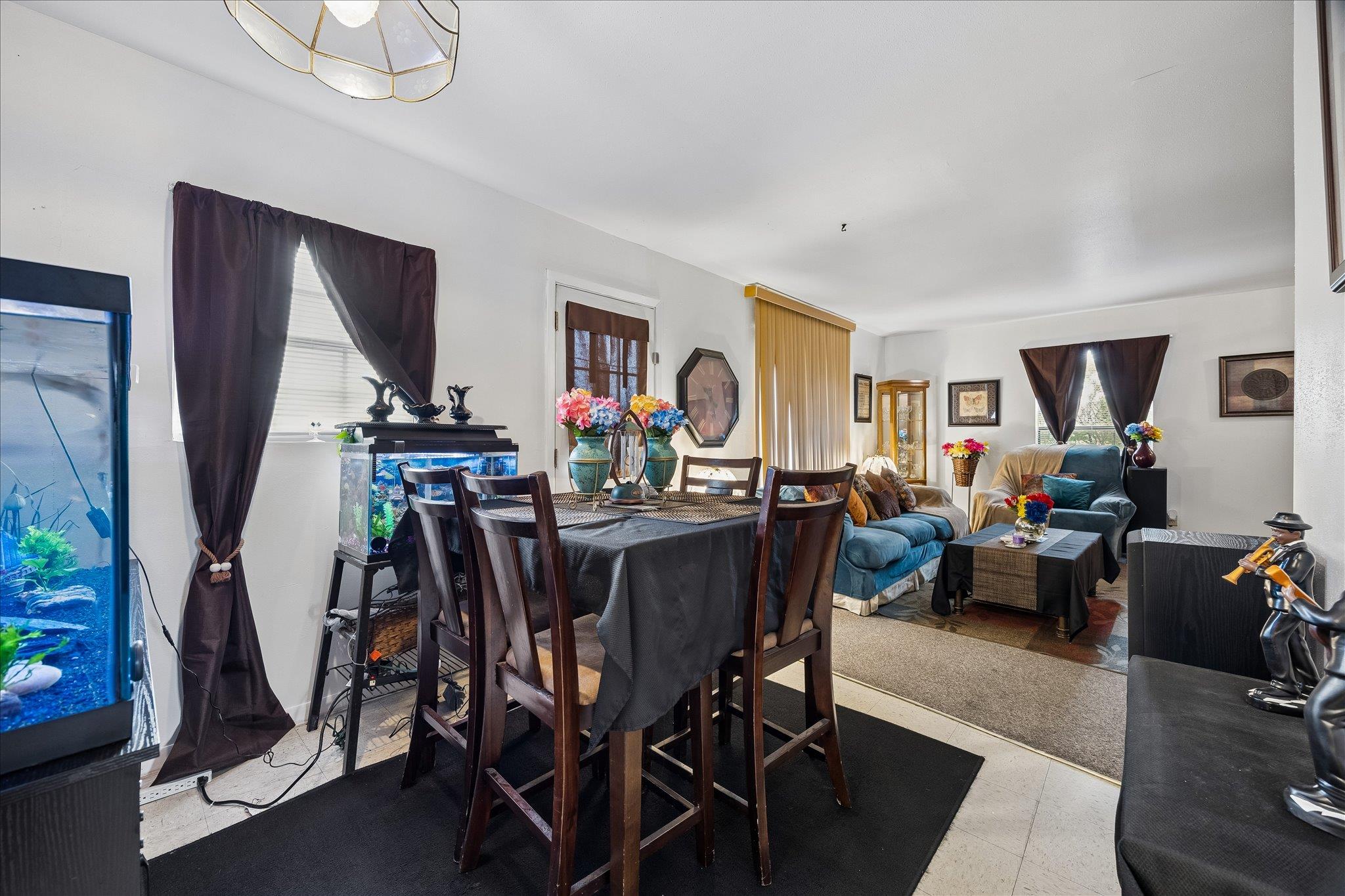 525 Lenora Dr, Taylor, TX 76574