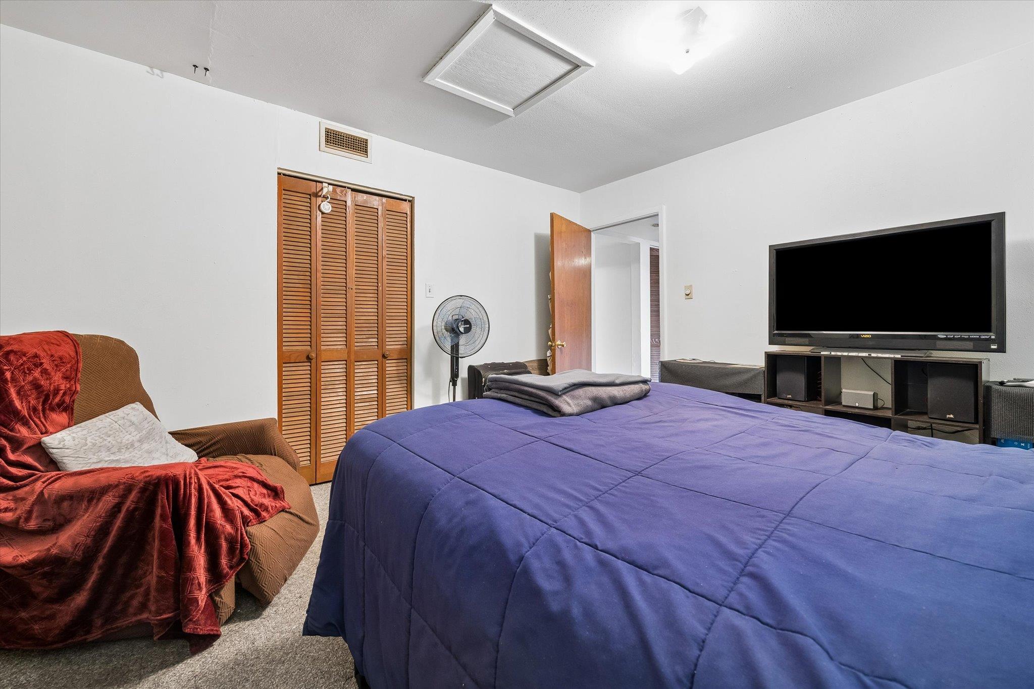 525 Lenora Dr, Taylor, TX 76574