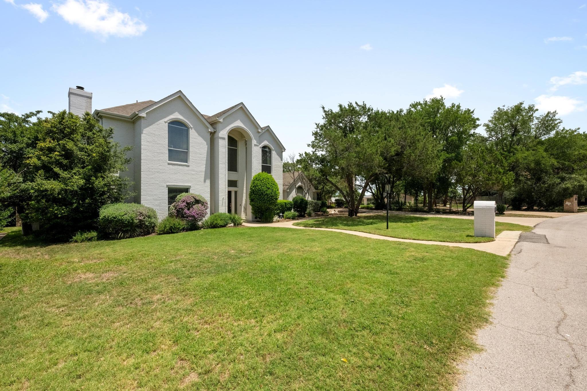 707 Malabar St, Lakeway, TX 78734