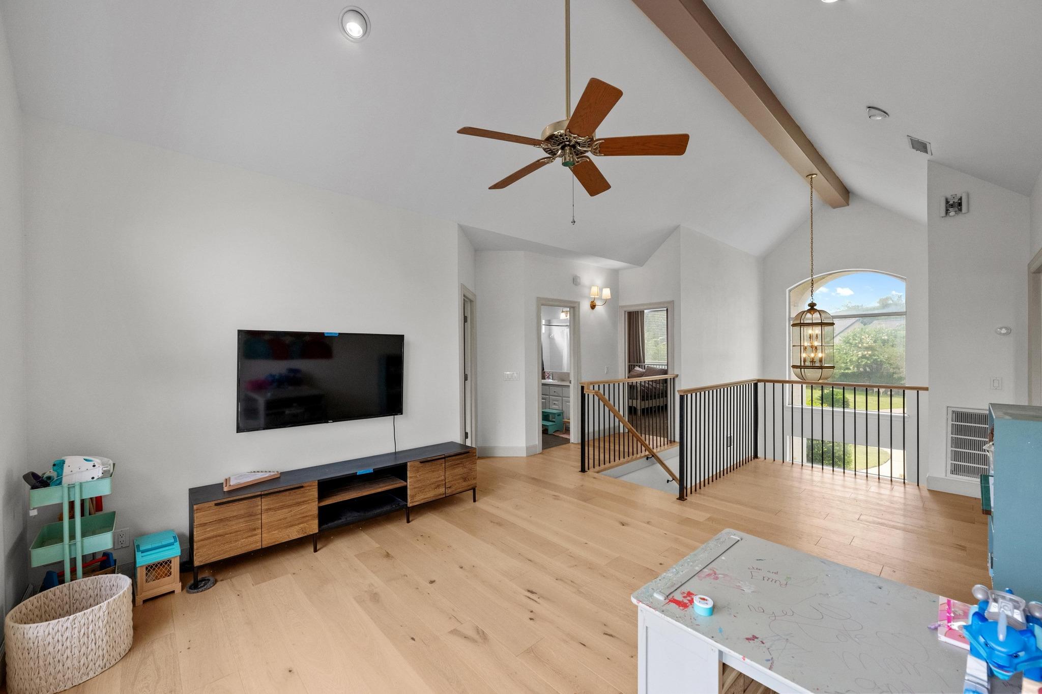 707 Malabar St, Lakeway, TX 78734