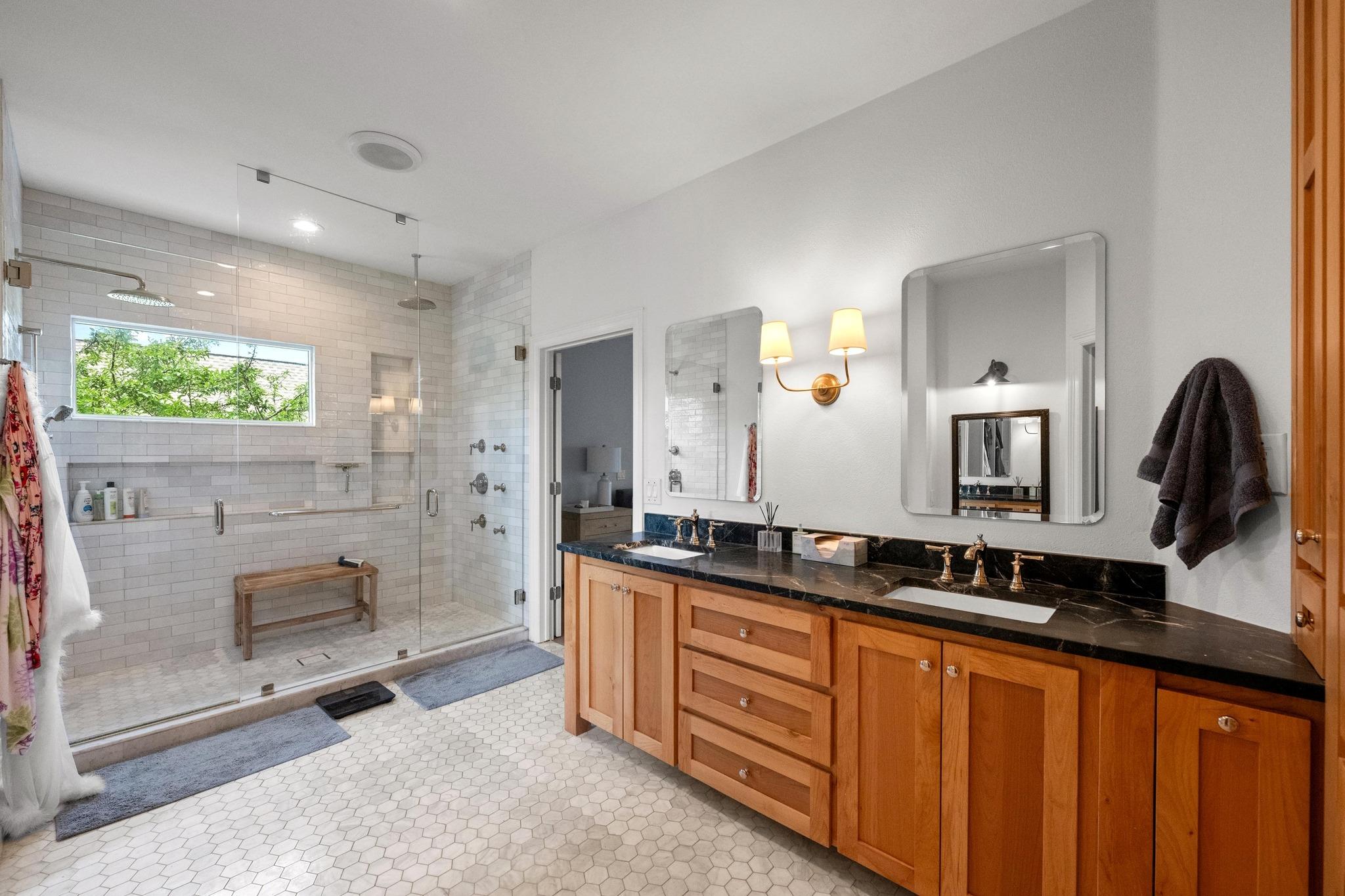 707 Malabar St, Lakeway, TX 78734