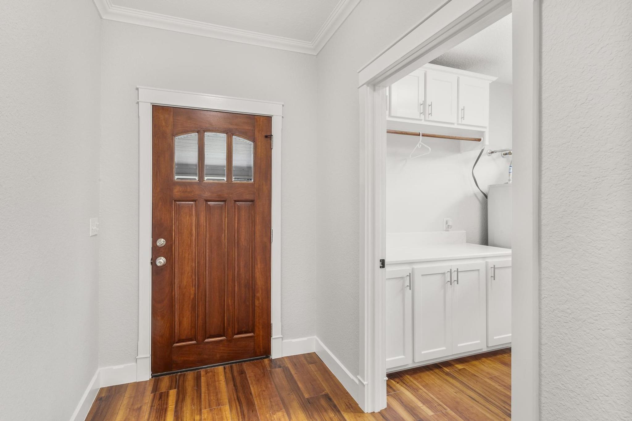 522 S Walnut Ave, Luling, TX 78648