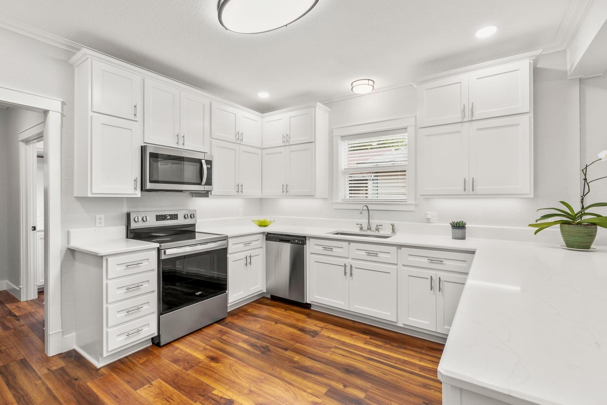 522 S Walnut Ave, Luling, TX 78648