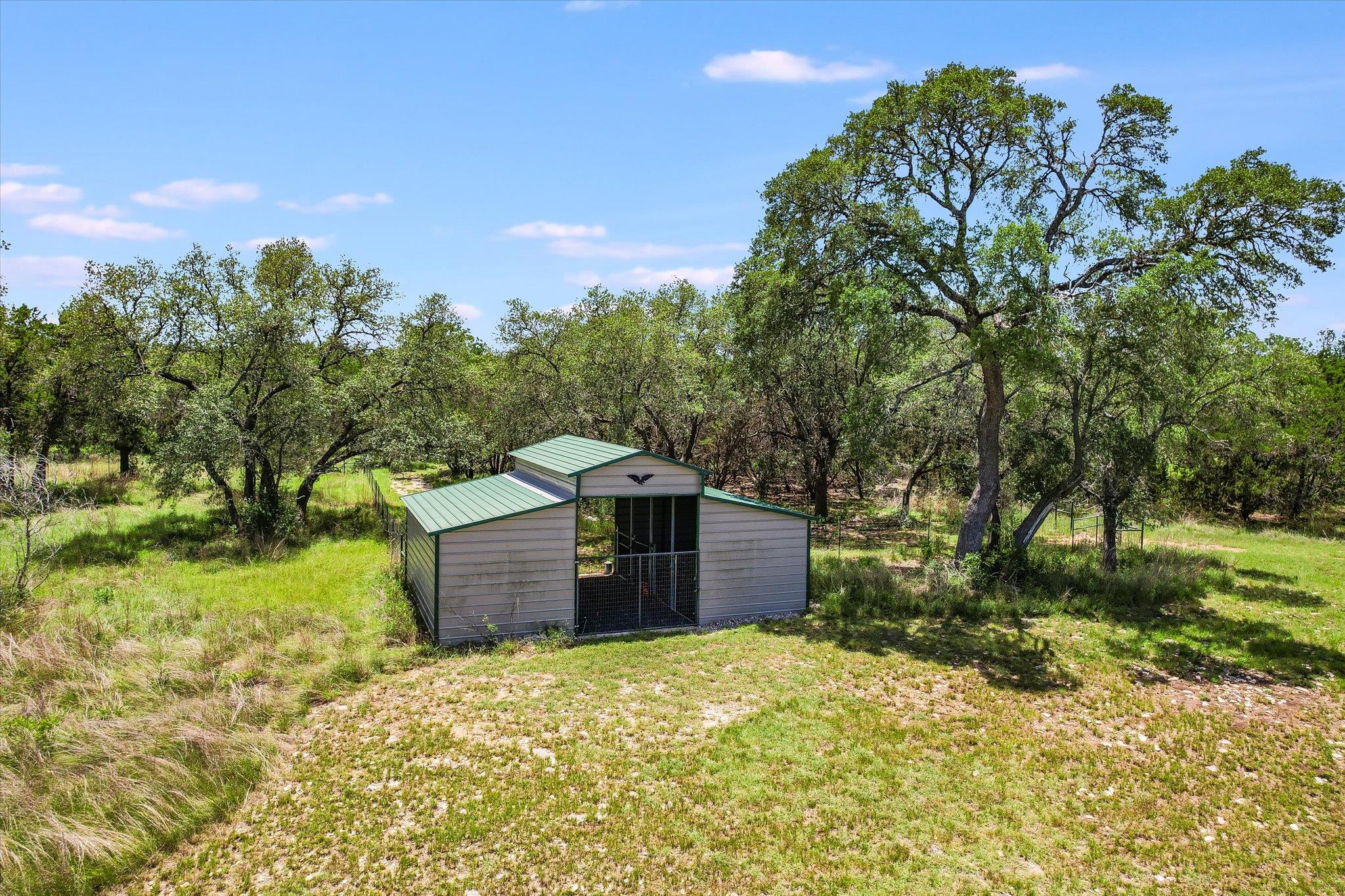 250 HIDDEN OAKS Rd, Wimberley, TX 78676