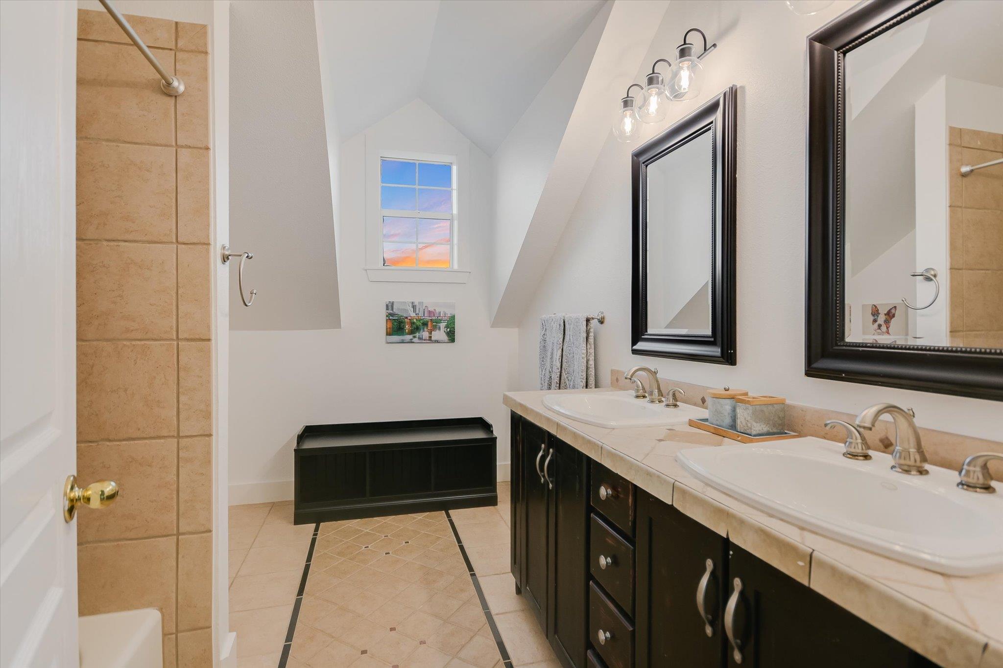 250 HIDDEN OAKS Rd, Wimberley, TX 78676