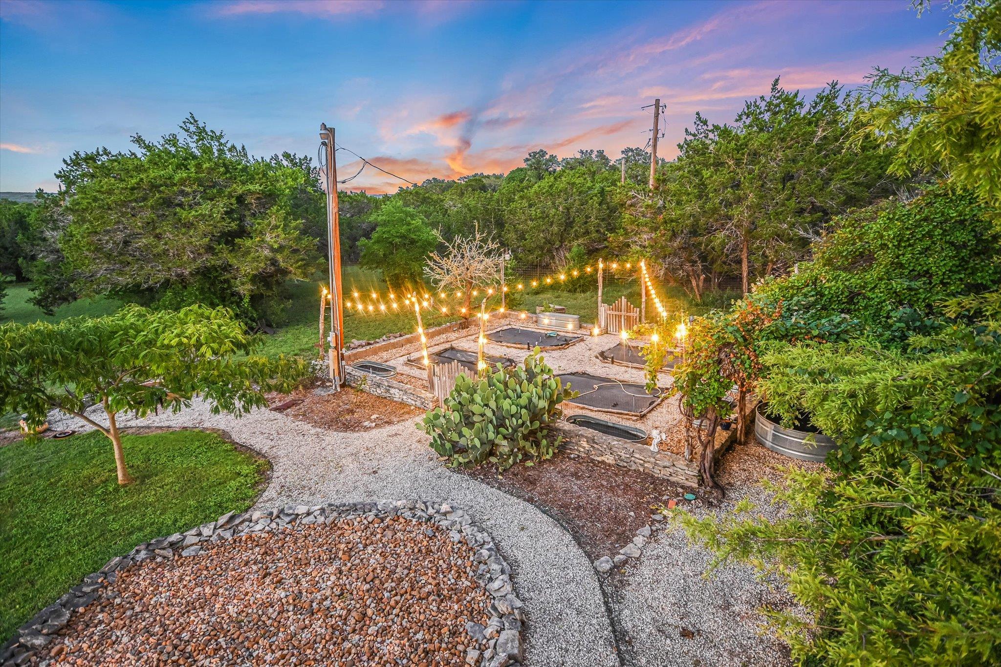250 HIDDEN OAKS Rd, Wimberley, TX 78676