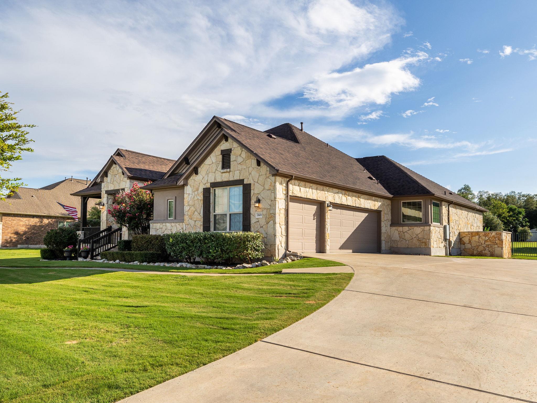 2601 Greatwood Trl, Leander, TX 78641