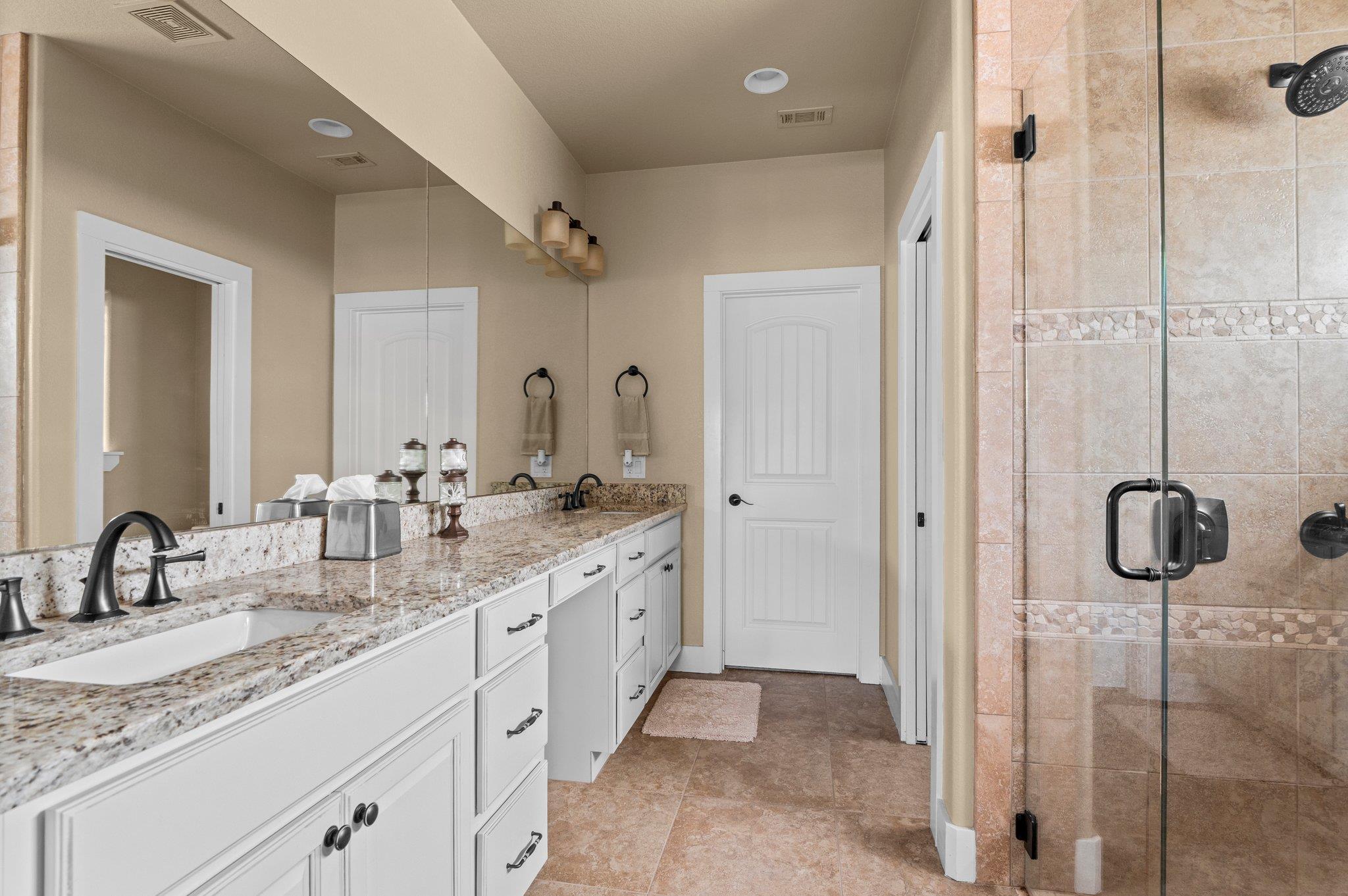 1513 Hill Top Dr, Granite Shoals, TX 78654