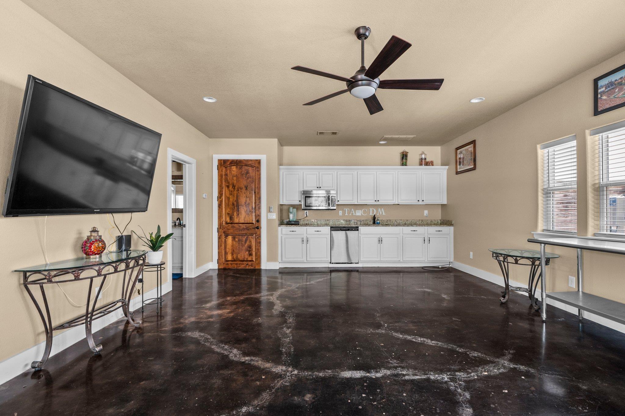 1513 Hill Top Dr, Granite Shoals, TX 78654