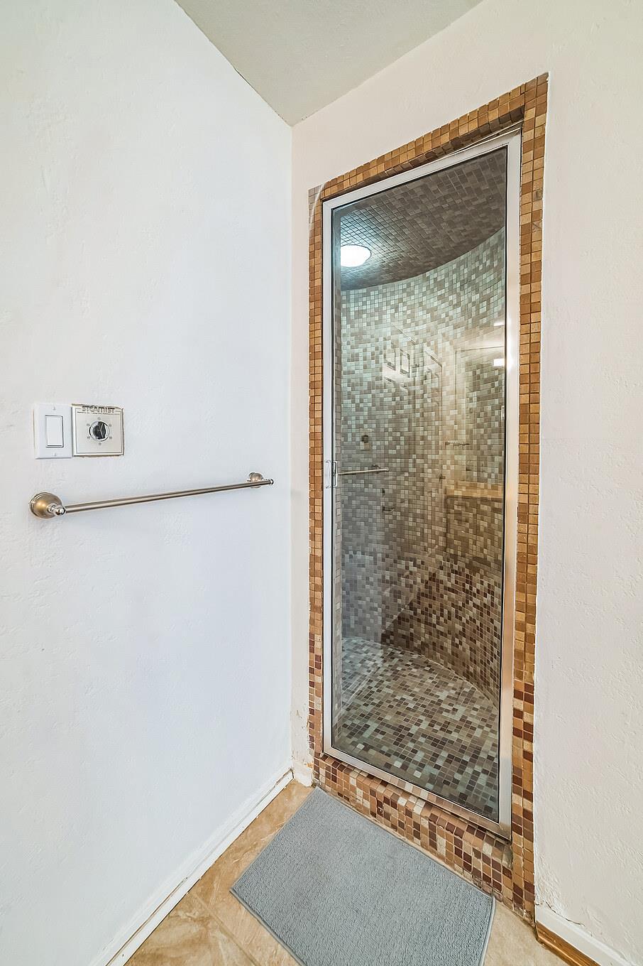 1 Crystal Springs Court Ct # H, The Hills, TX 78738