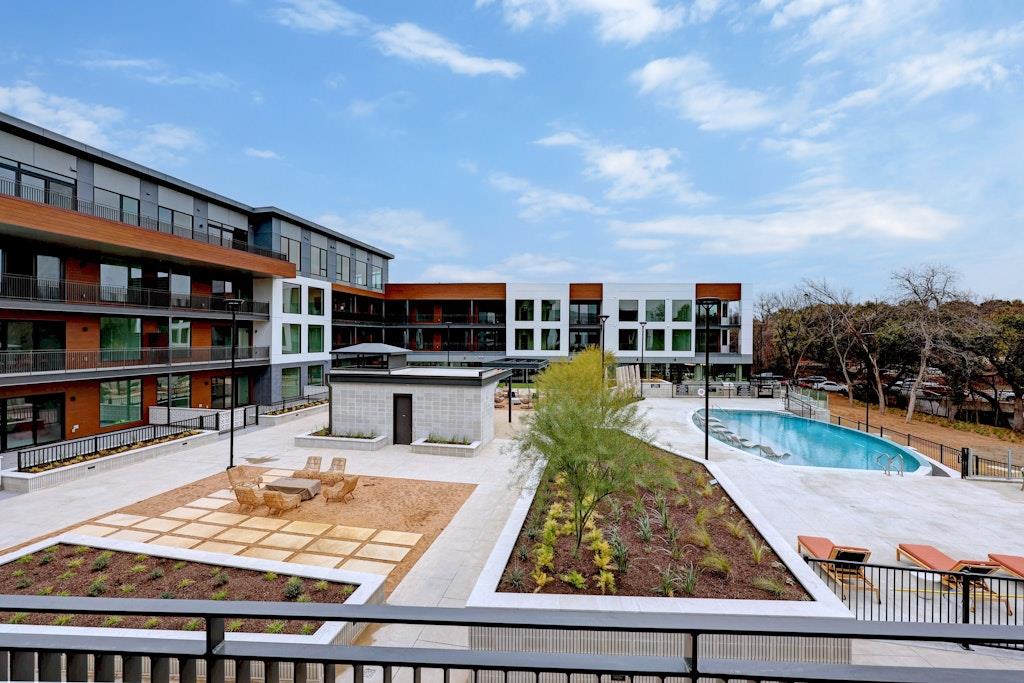 2209 S 1st St # 230, Austin, TX 78704