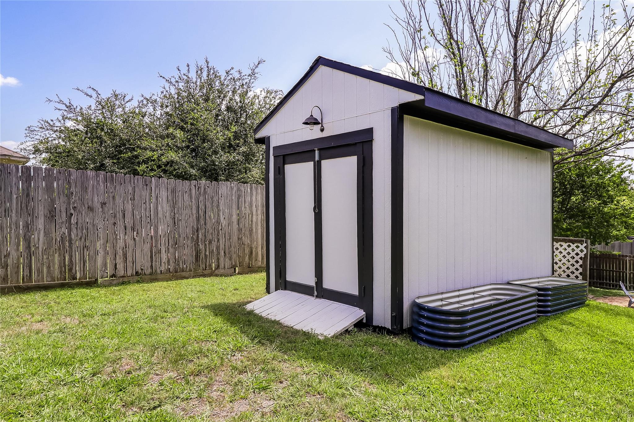 211 Estate Dr, Hutto, TX 78634