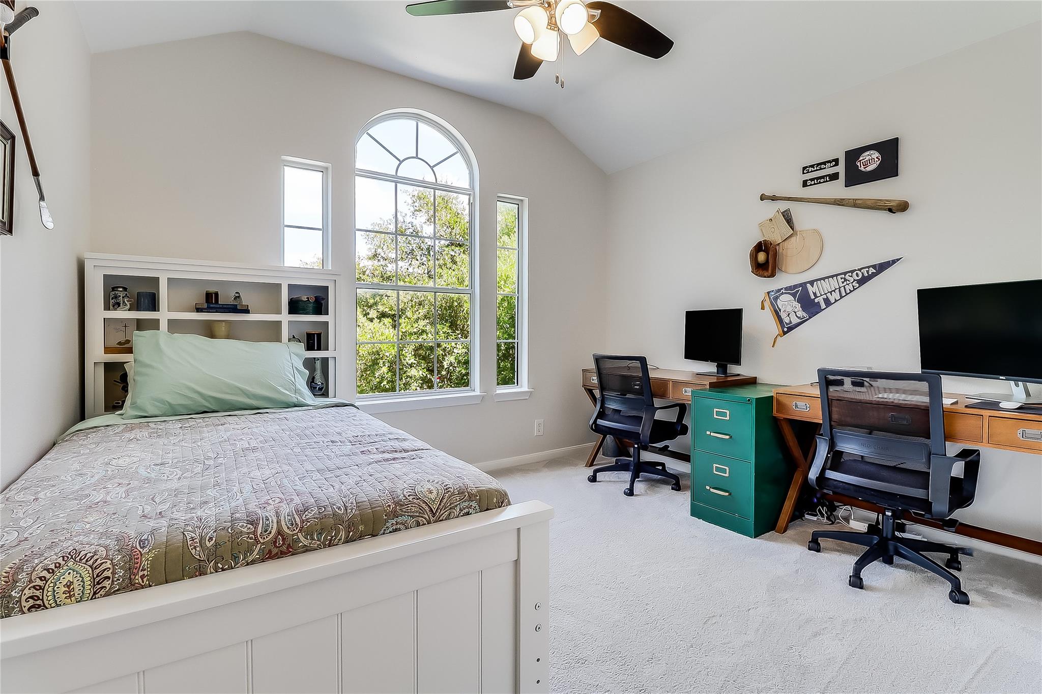 211 Estate Dr, Hutto, TX 78634