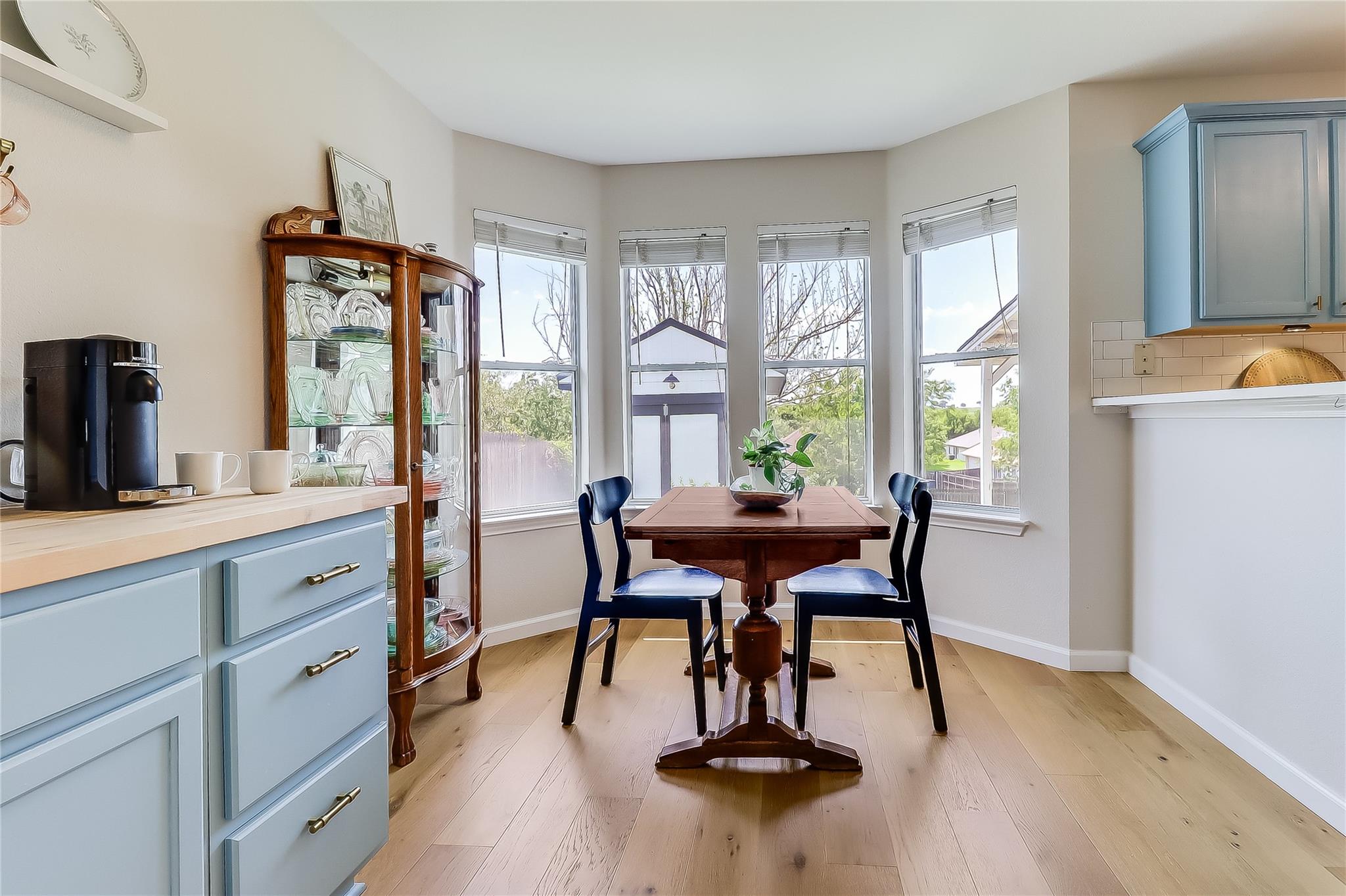 211 Estate Dr, Hutto, TX 78634
