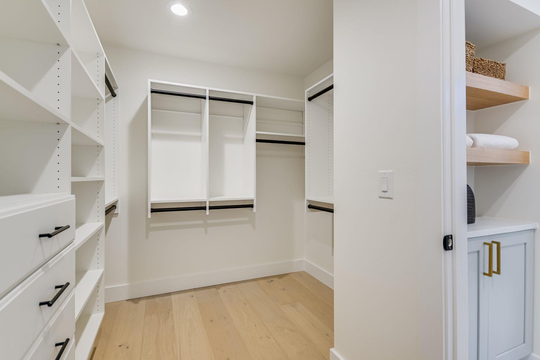 3104 Mistyglen Cir, Austin, TX 78746
