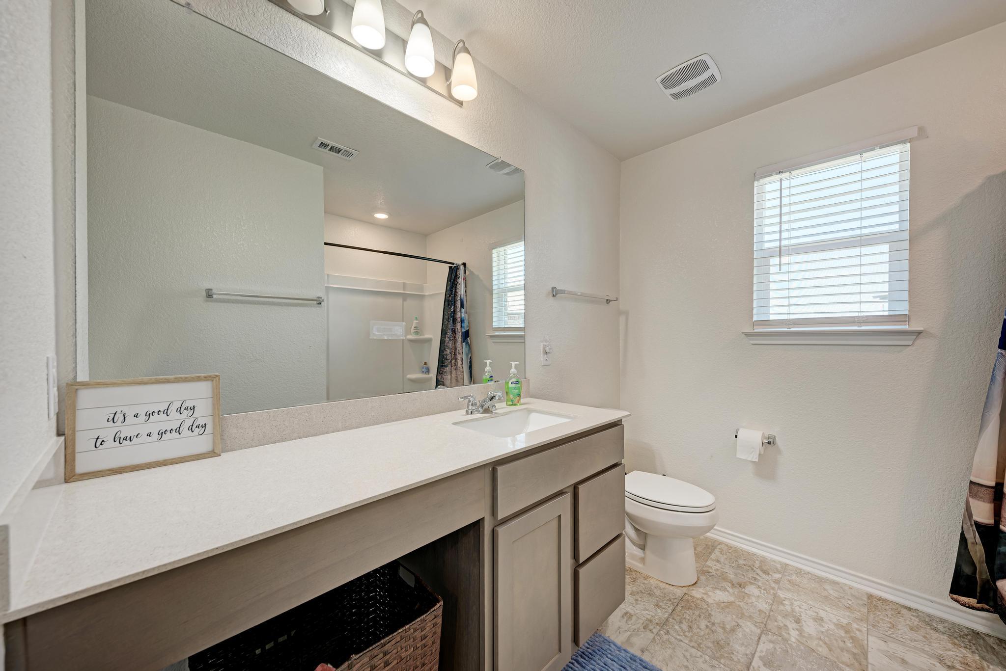1720 Foxglove Cir, Lockhart, TX 78644