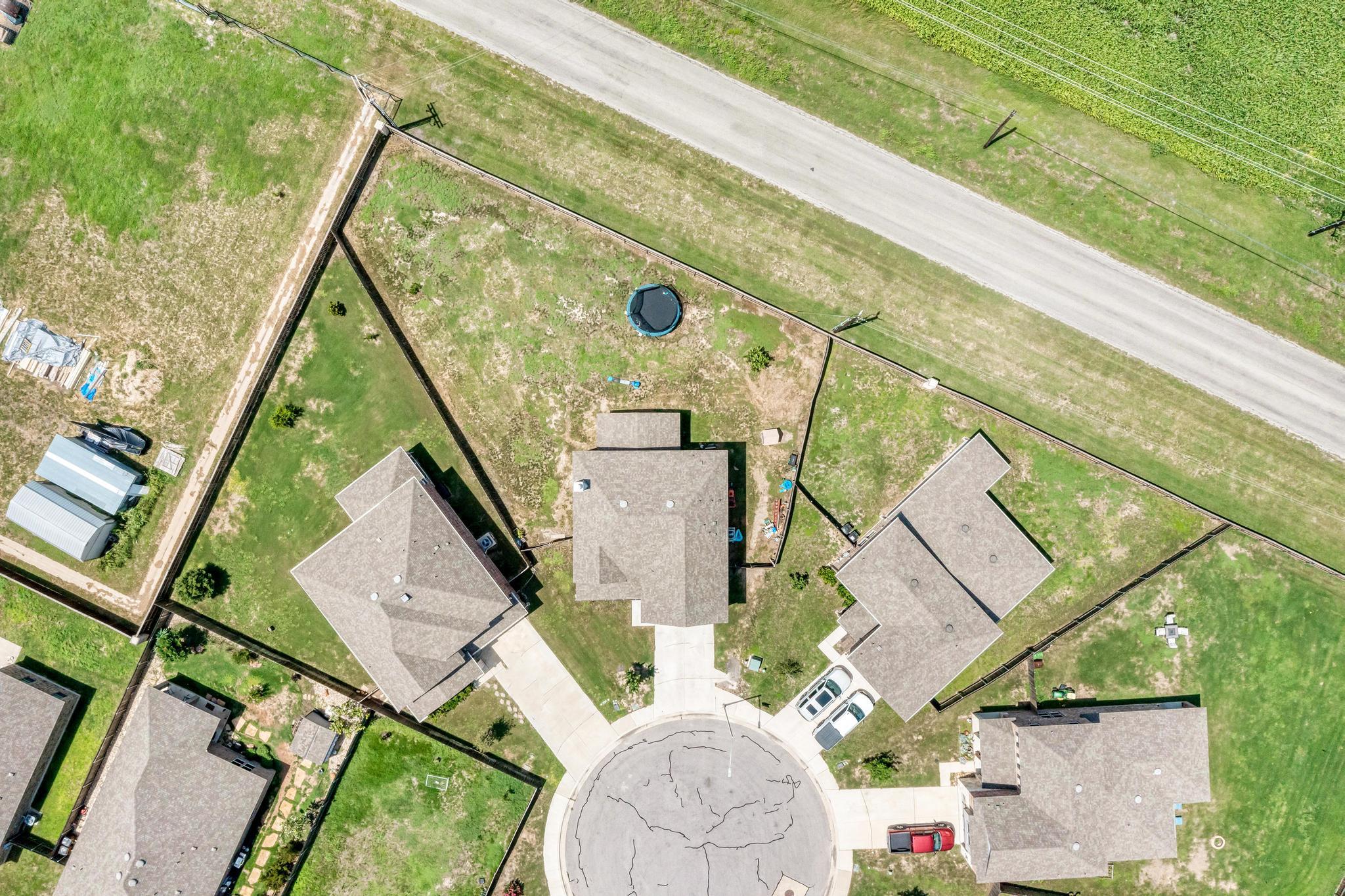 1720 Foxglove Cir, Lockhart, TX 78644