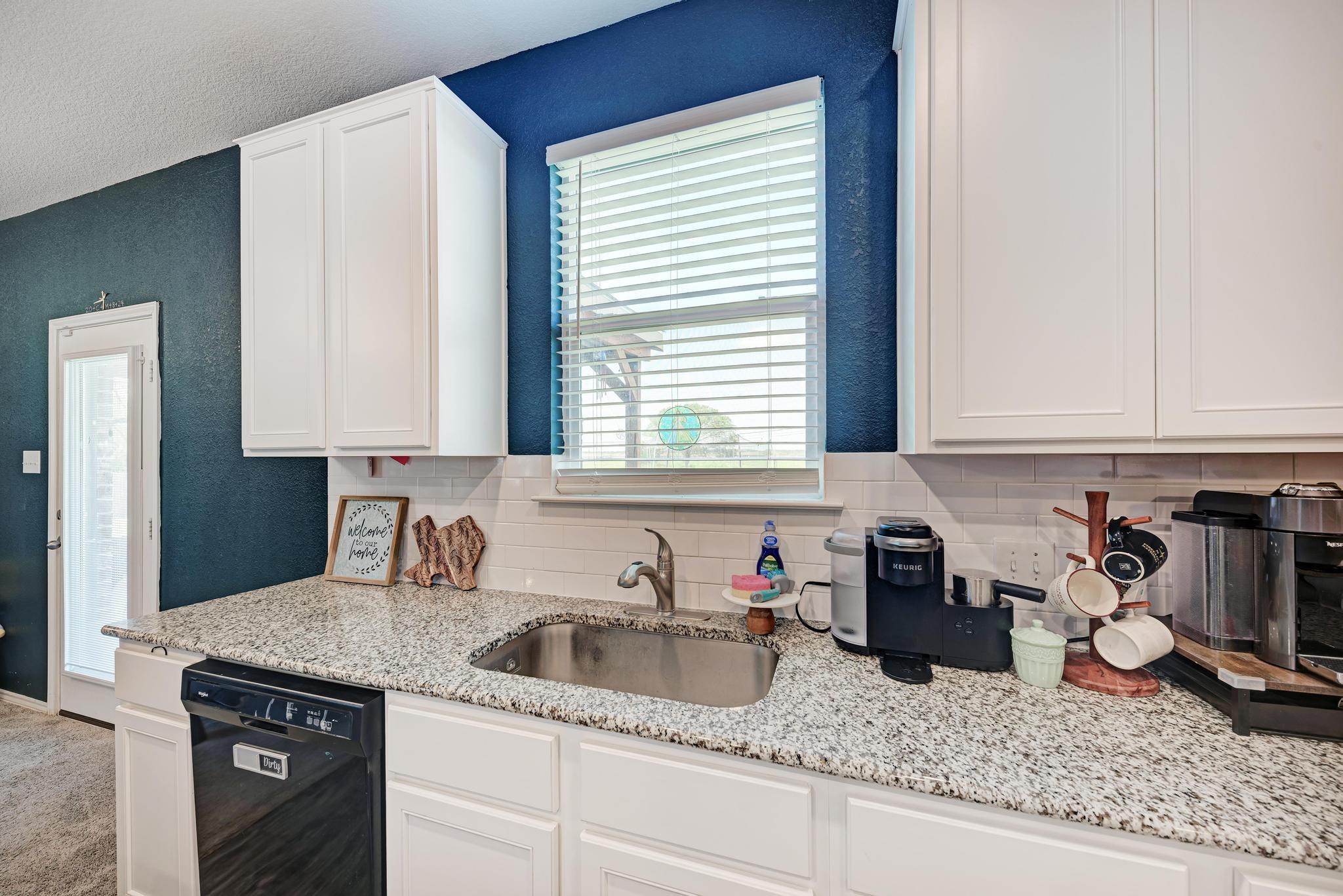 1720 Foxglove Cir, Lockhart, TX 78644