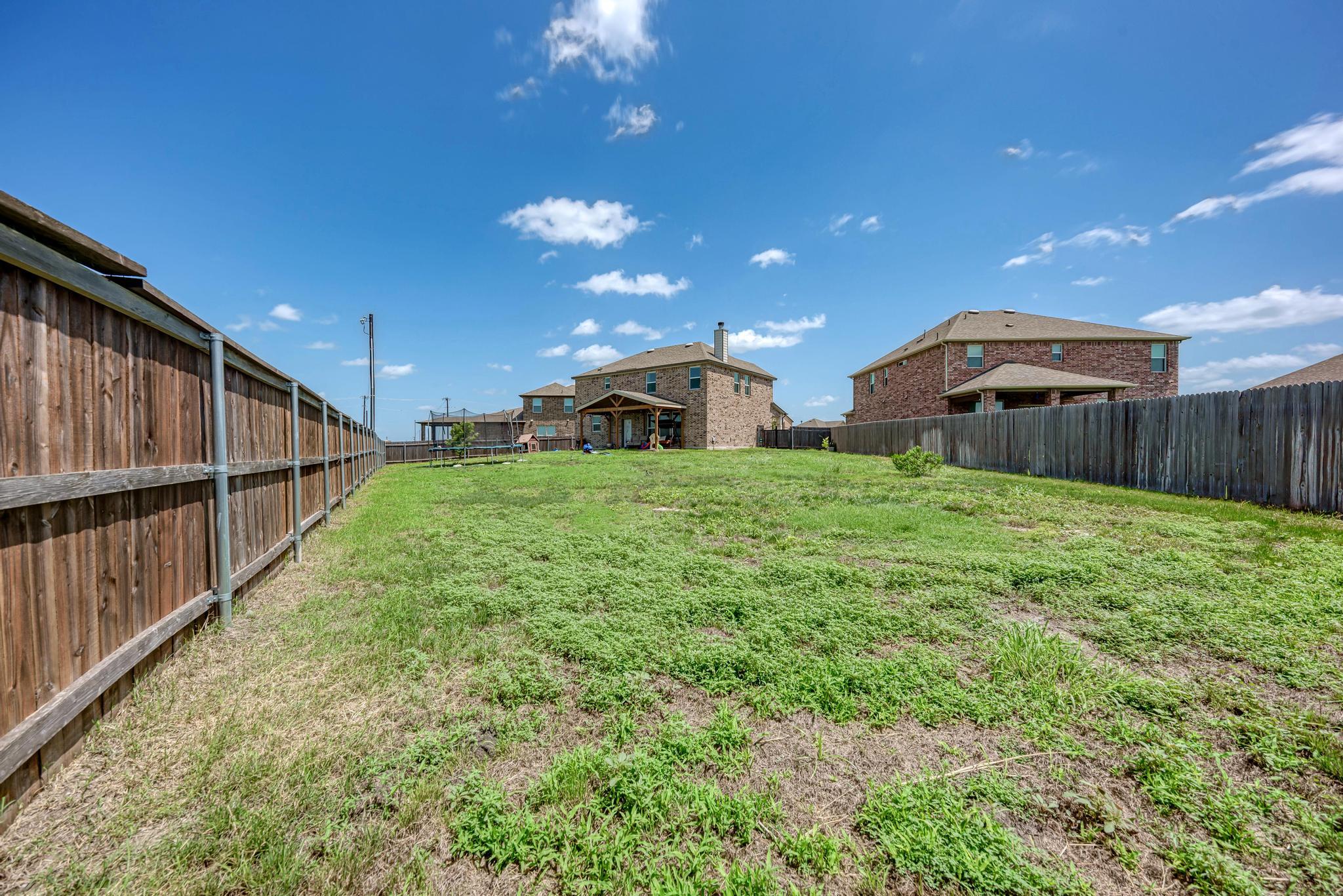 1720 Foxglove Cir, Lockhart, TX 78644