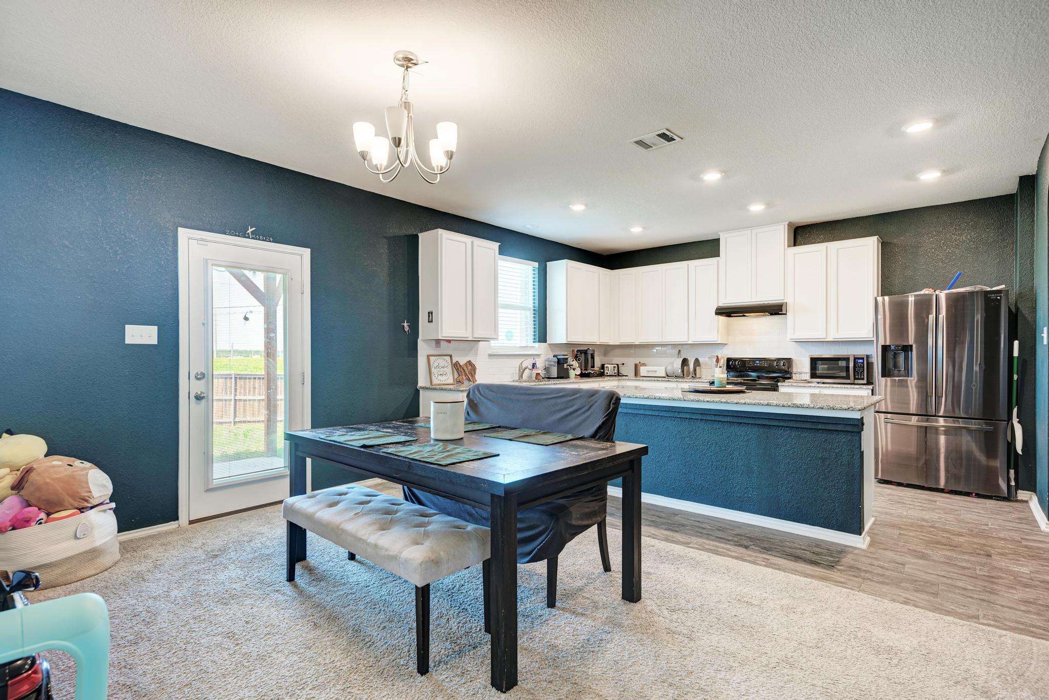 1720 Foxglove Cir, Lockhart, TX 78644