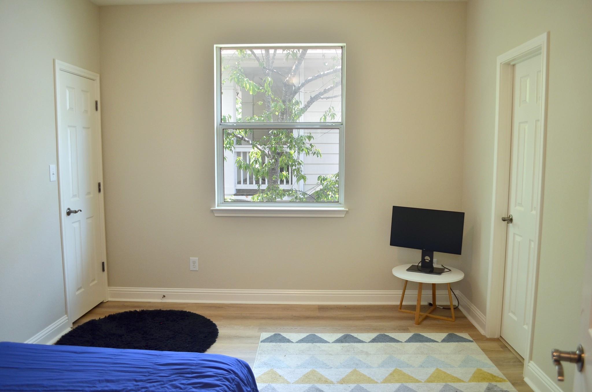 612 Twelve Oaks Ln, Austin, TX 78704