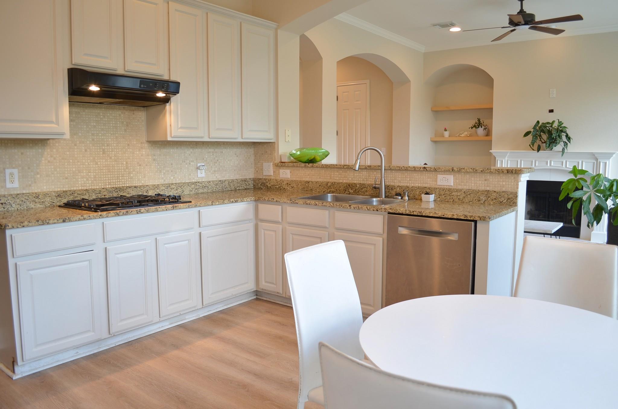 612 Twelve Oaks Ln, Austin, TX 78704