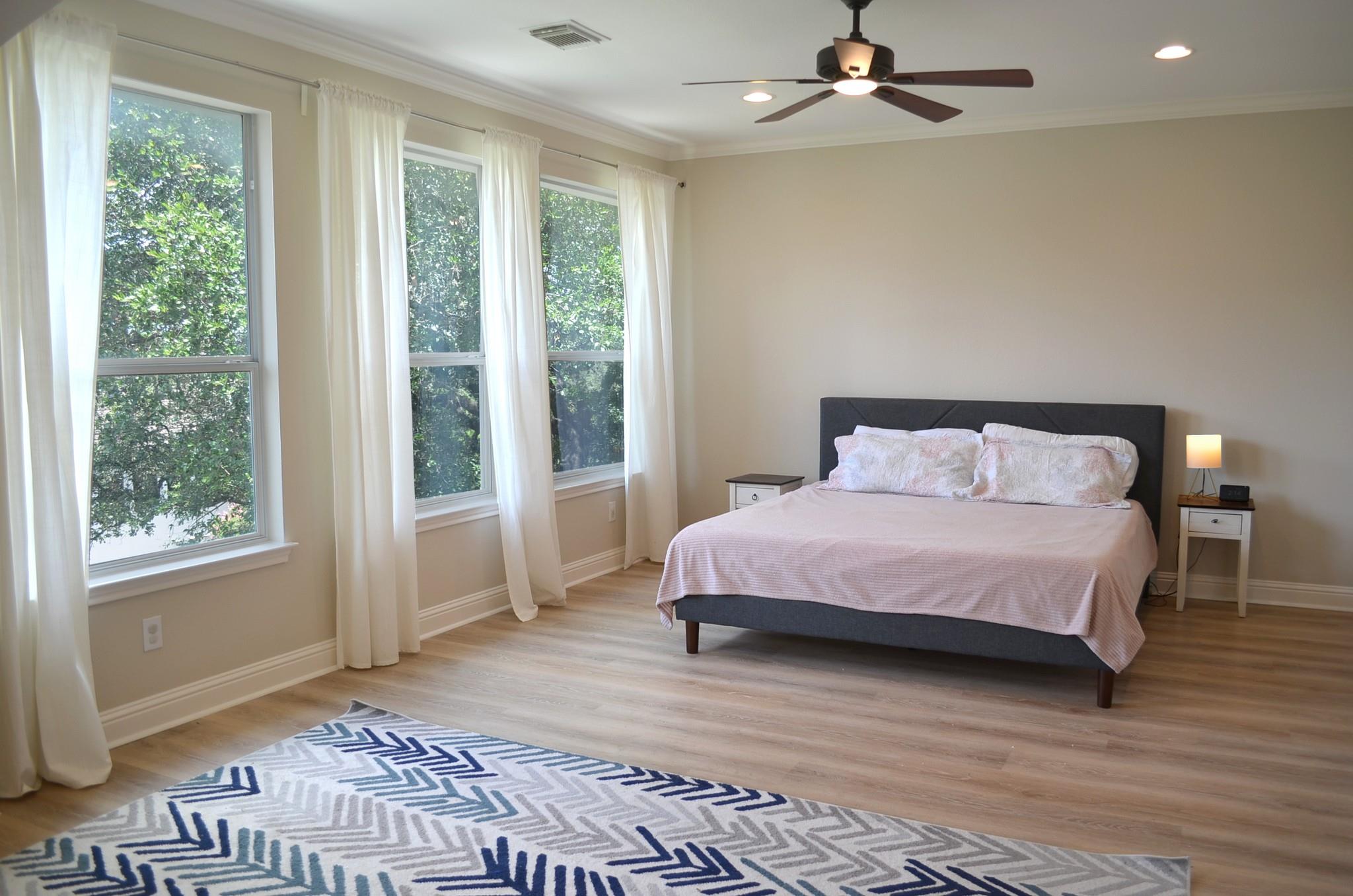 612 Twelve Oaks Ln, Austin, TX 78704