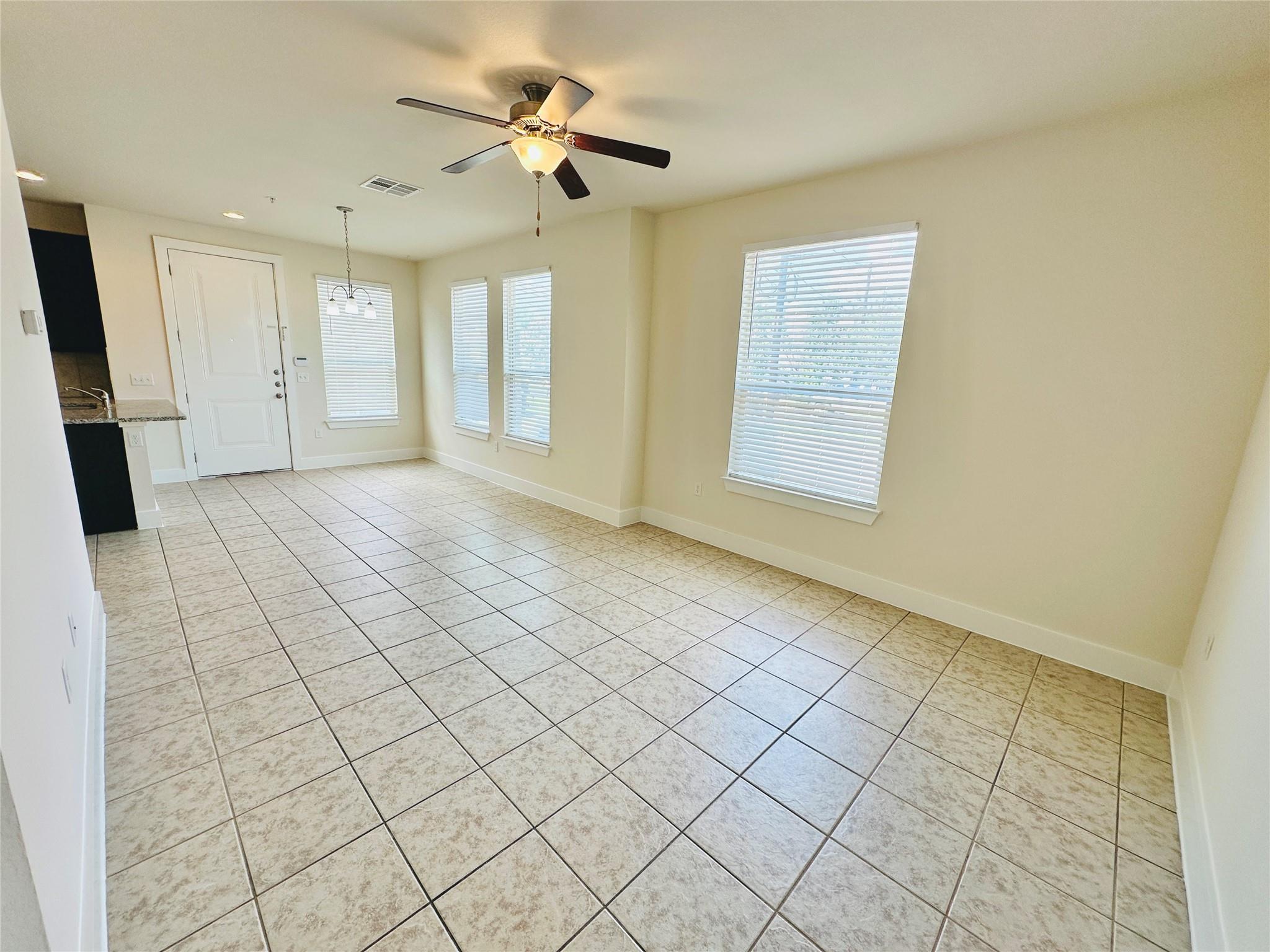 2216 Creekside Ln # C, Georgetown, TX 78626