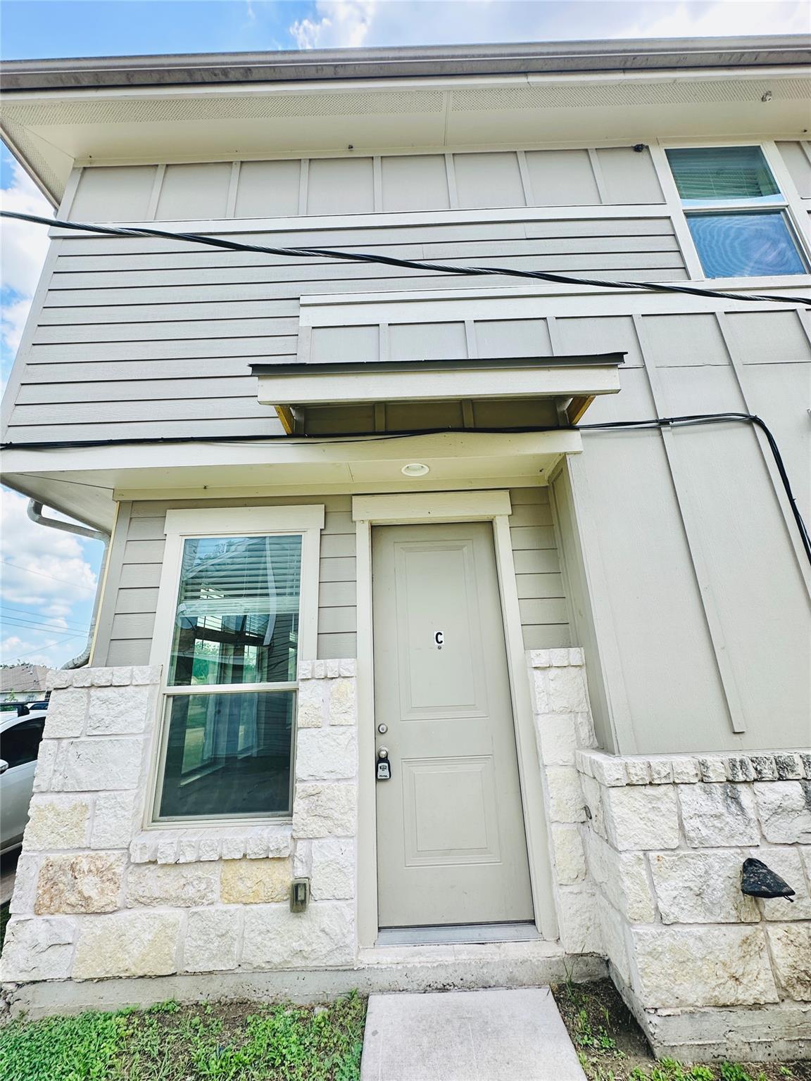 2216 Creekside Ln # C, Georgetown, TX 78626