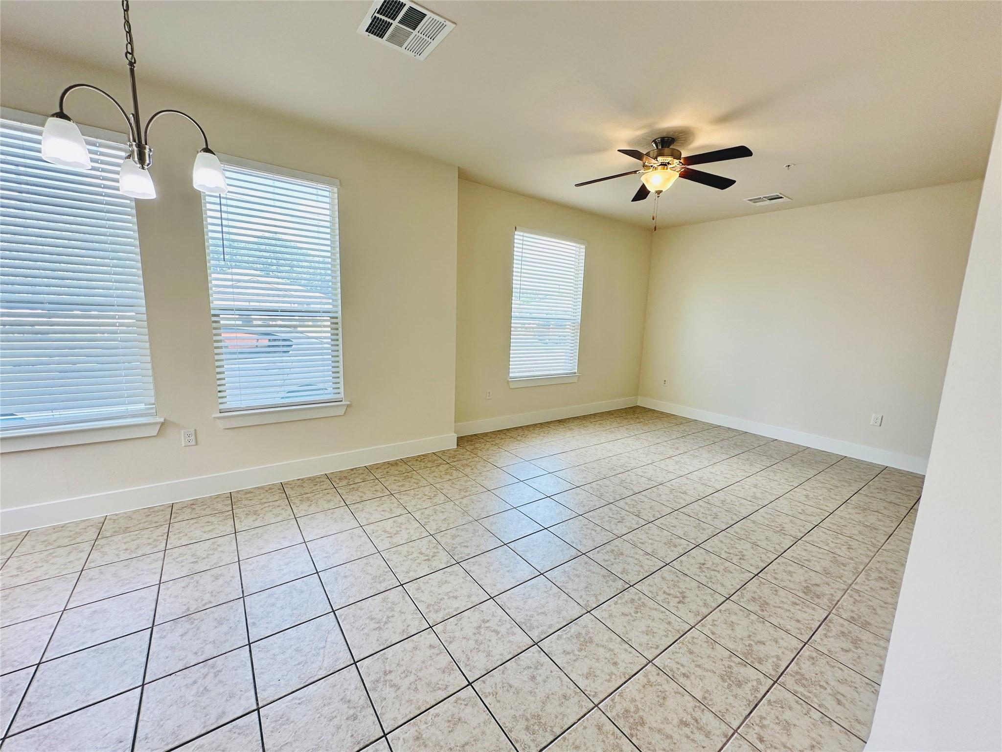 2216 Creekside Ln # C, Georgetown, TX 78626