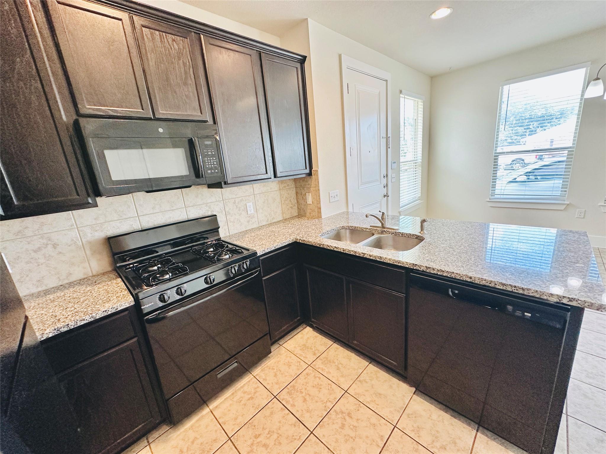 2216 Creekside Ln # C, Georgetown, TX 78626