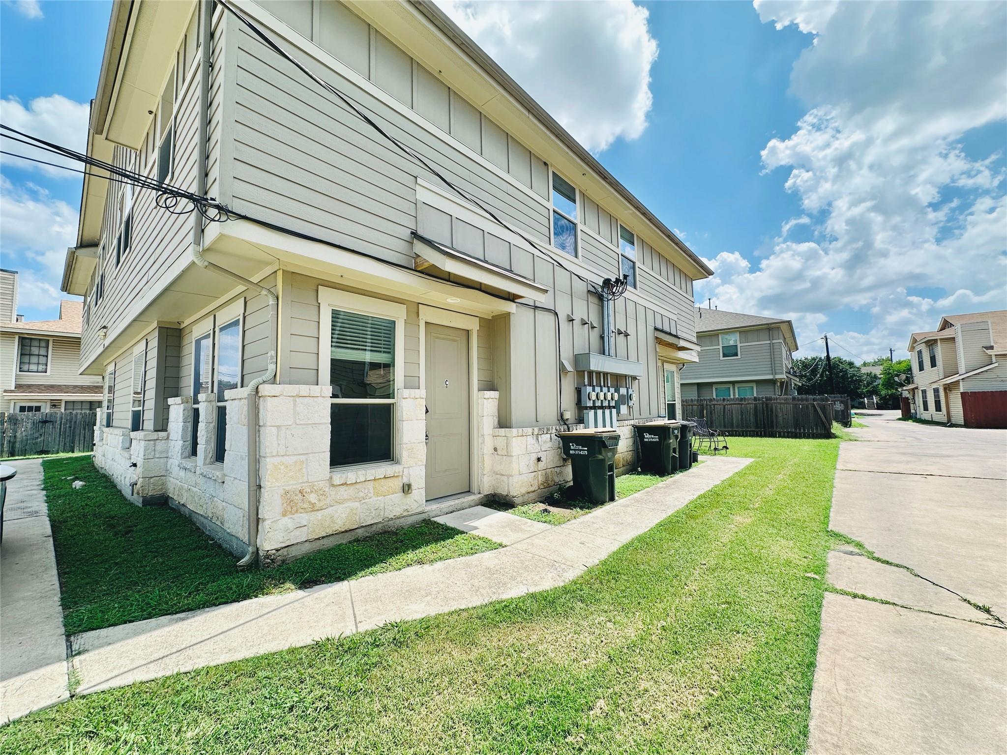 2216 Creekside Ln # C, Georgetown, TX 78626