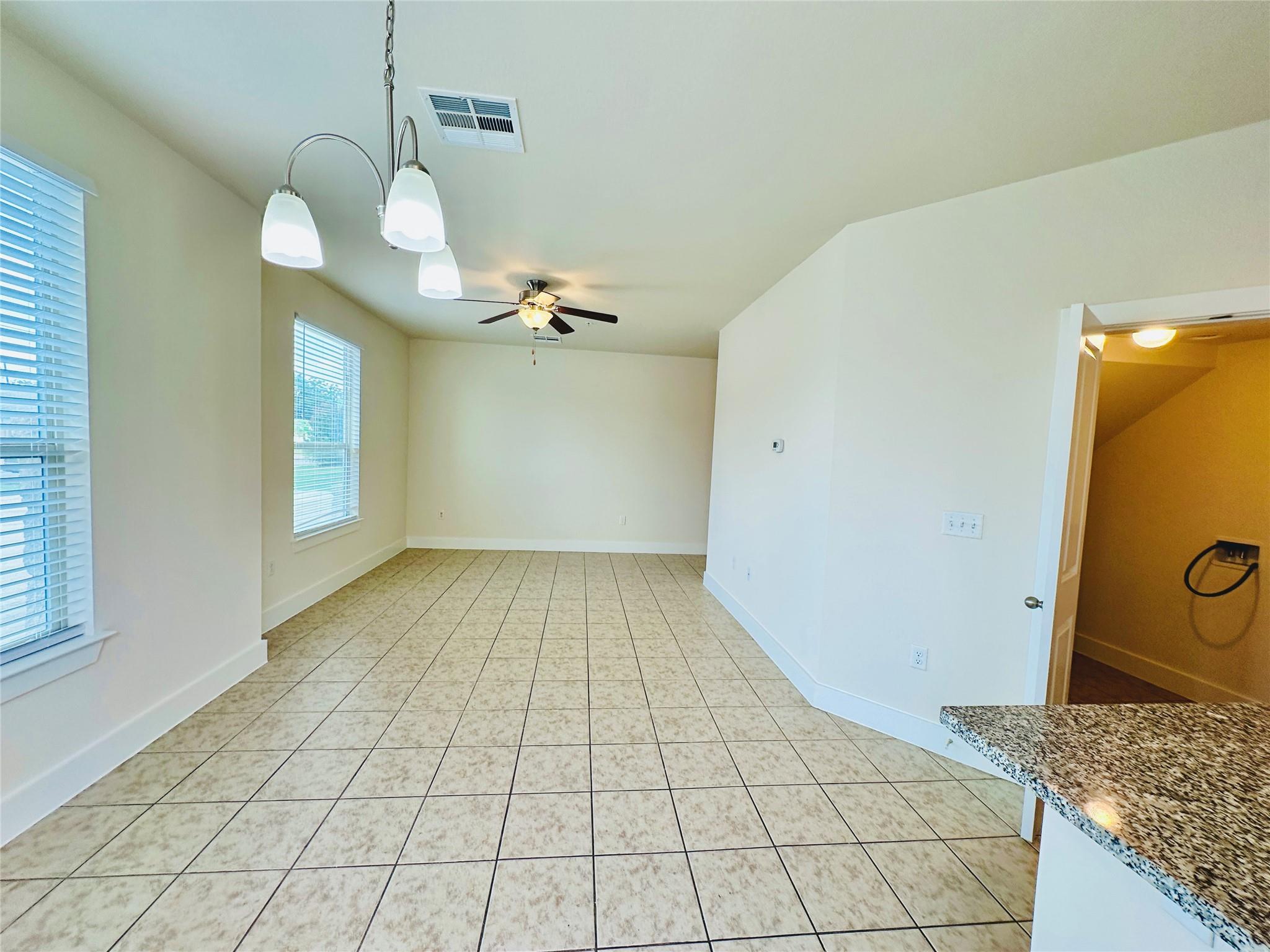 2216 Creekside Ln # C, Georgetown, TX 78626
