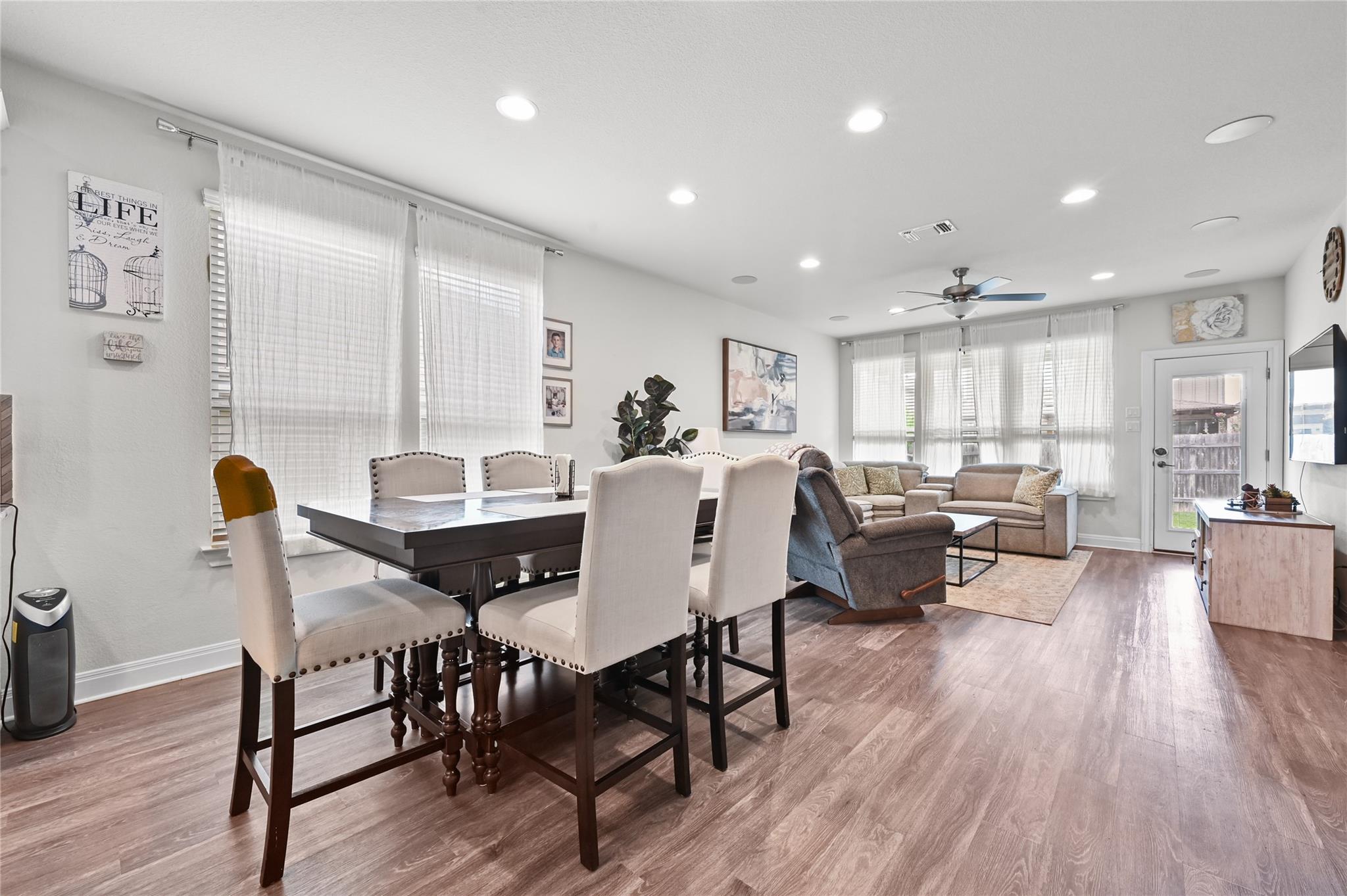 689 Bayberry Cir, Buda, TX 78610