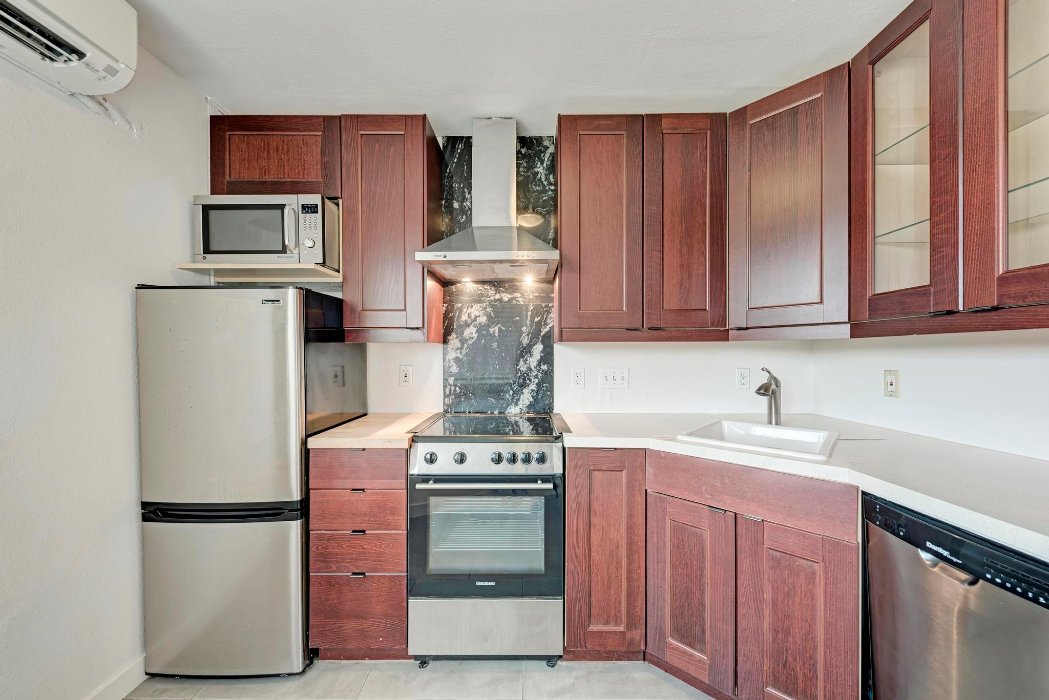 1840 Burton Dr # 102, Austin, TX 78741