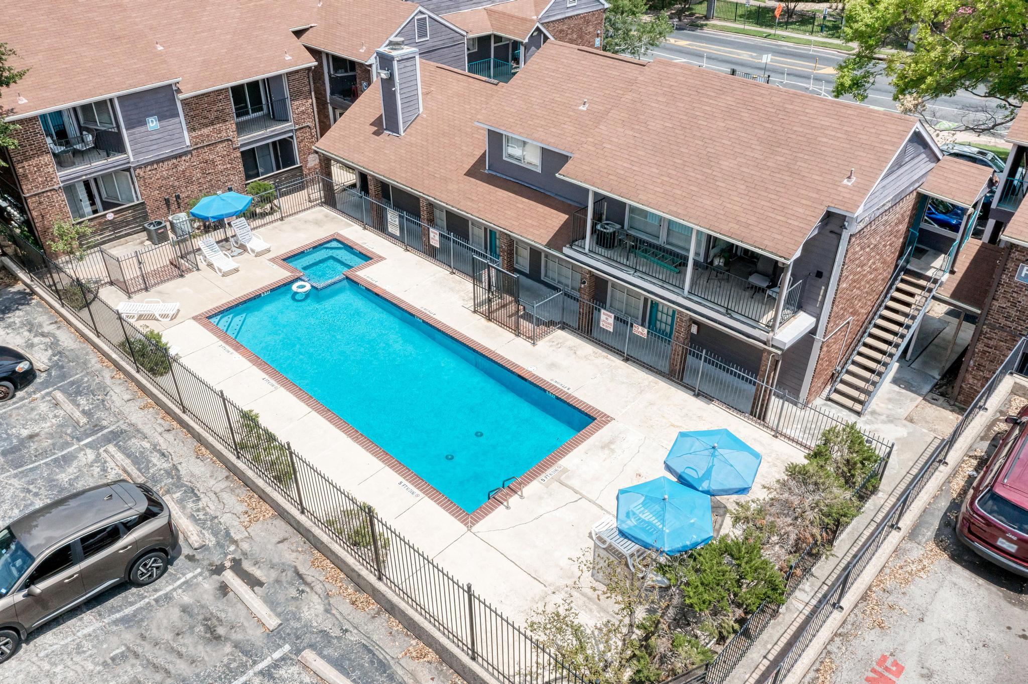 1840 Burton Dr # 102, Austin, TX 78741