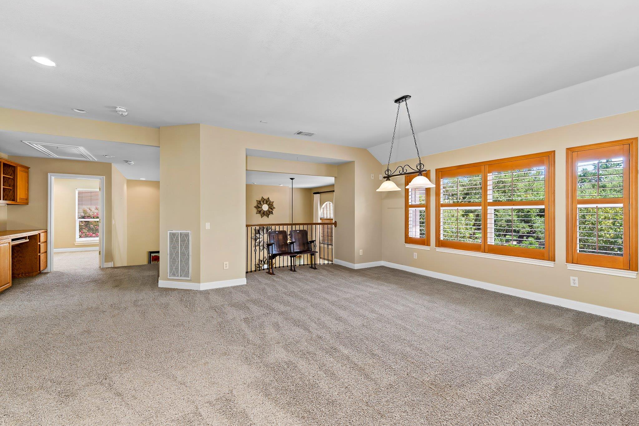 2261 HAMLET Cir, Round Rock, TX 78664