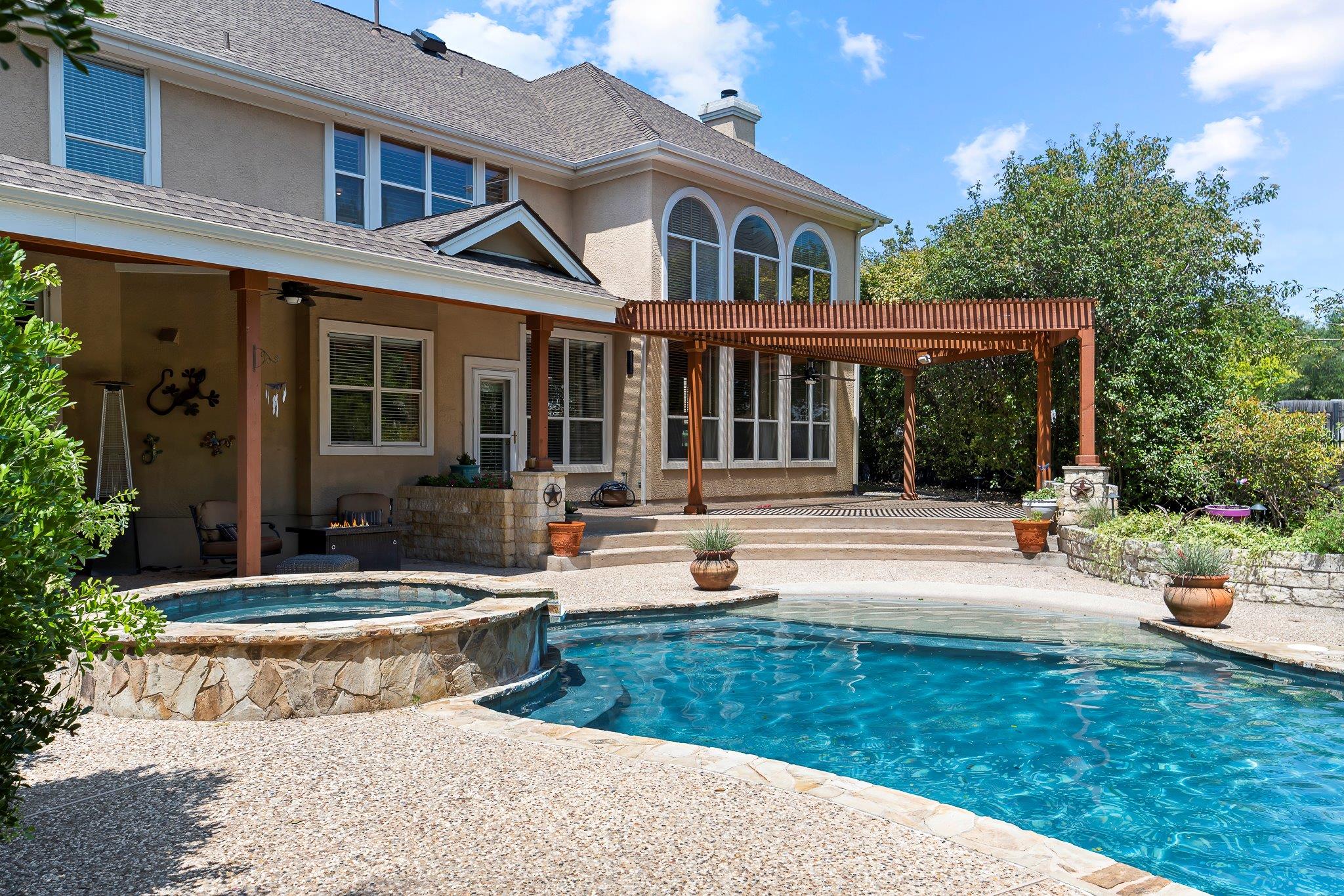 2261 HAMLET Cir, Round Rock, TX 78664