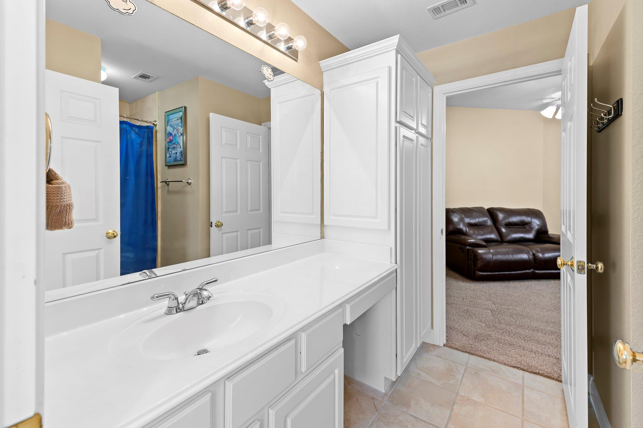 2261 HAMLET Cir, Round Rock, TX 78664
